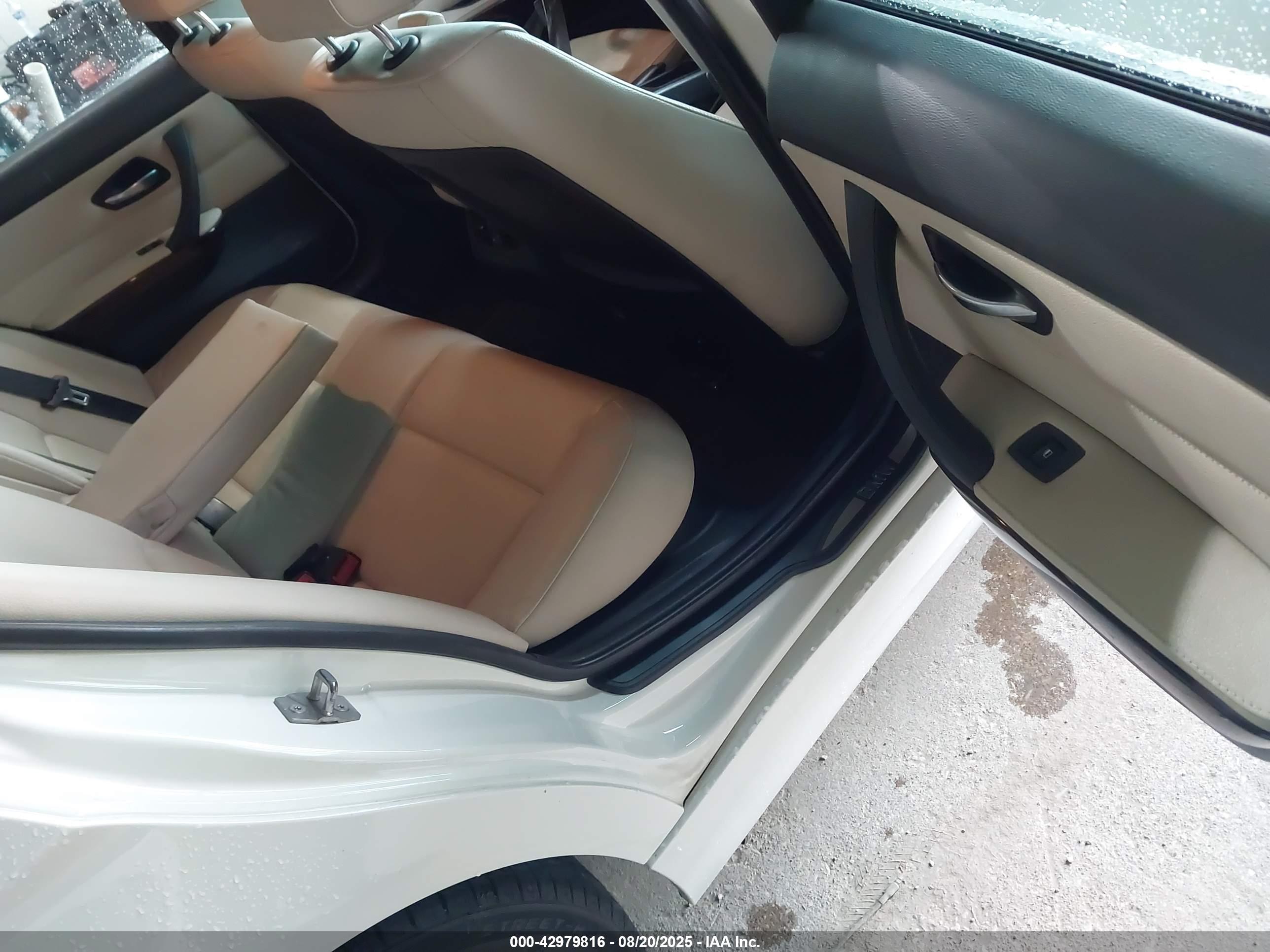 BMW 328I image 8