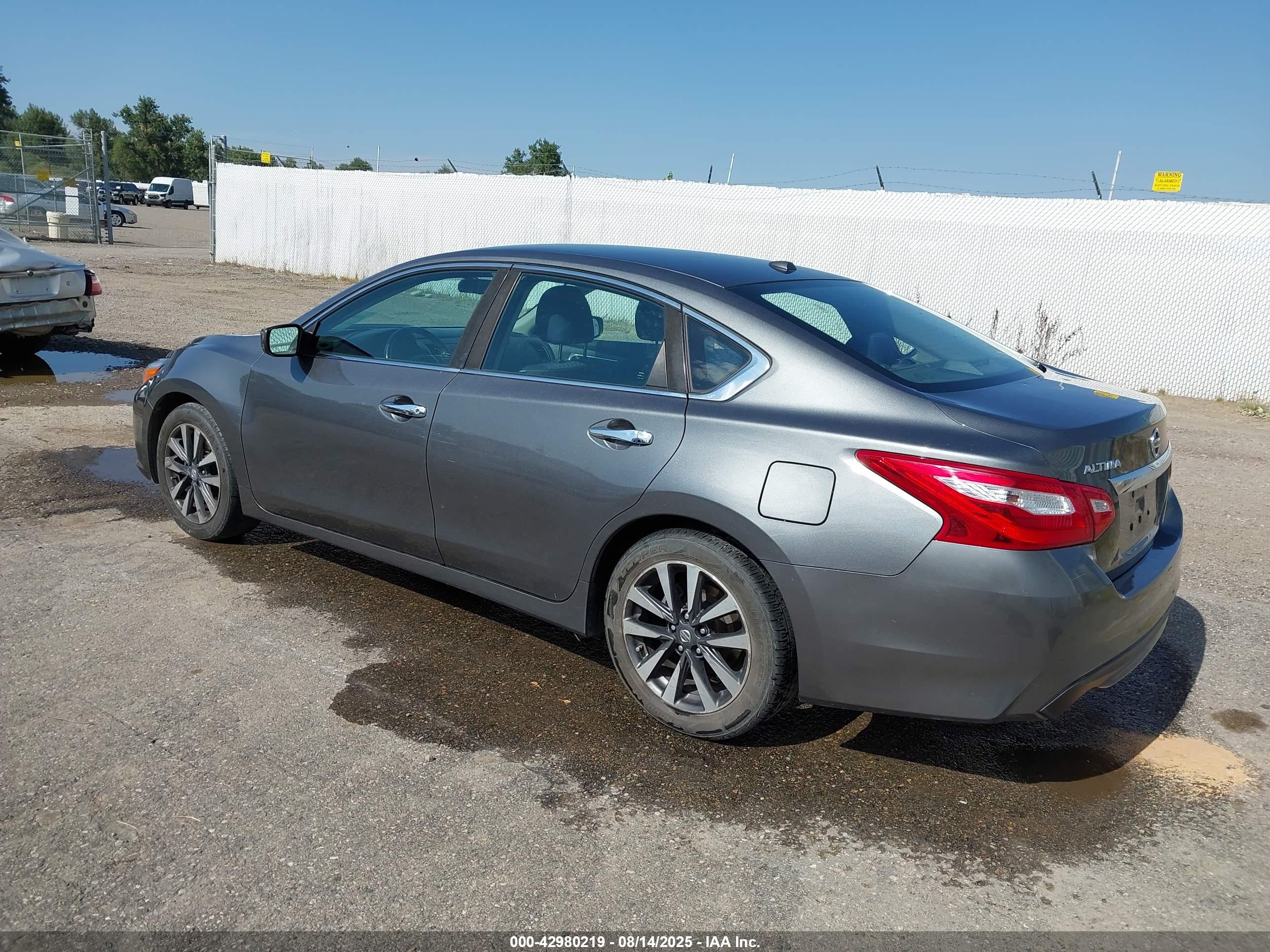 NISSAN ALTIMA image 3