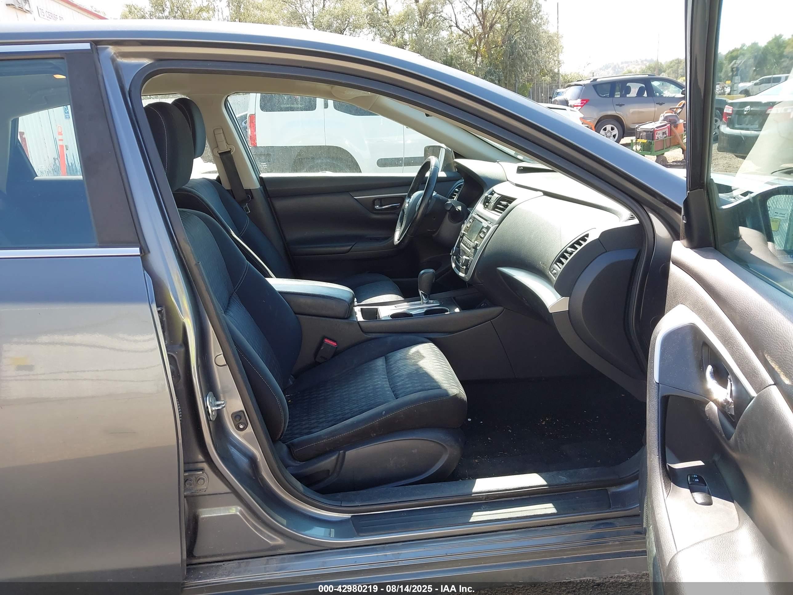 NISSAN ALTIMA image 5