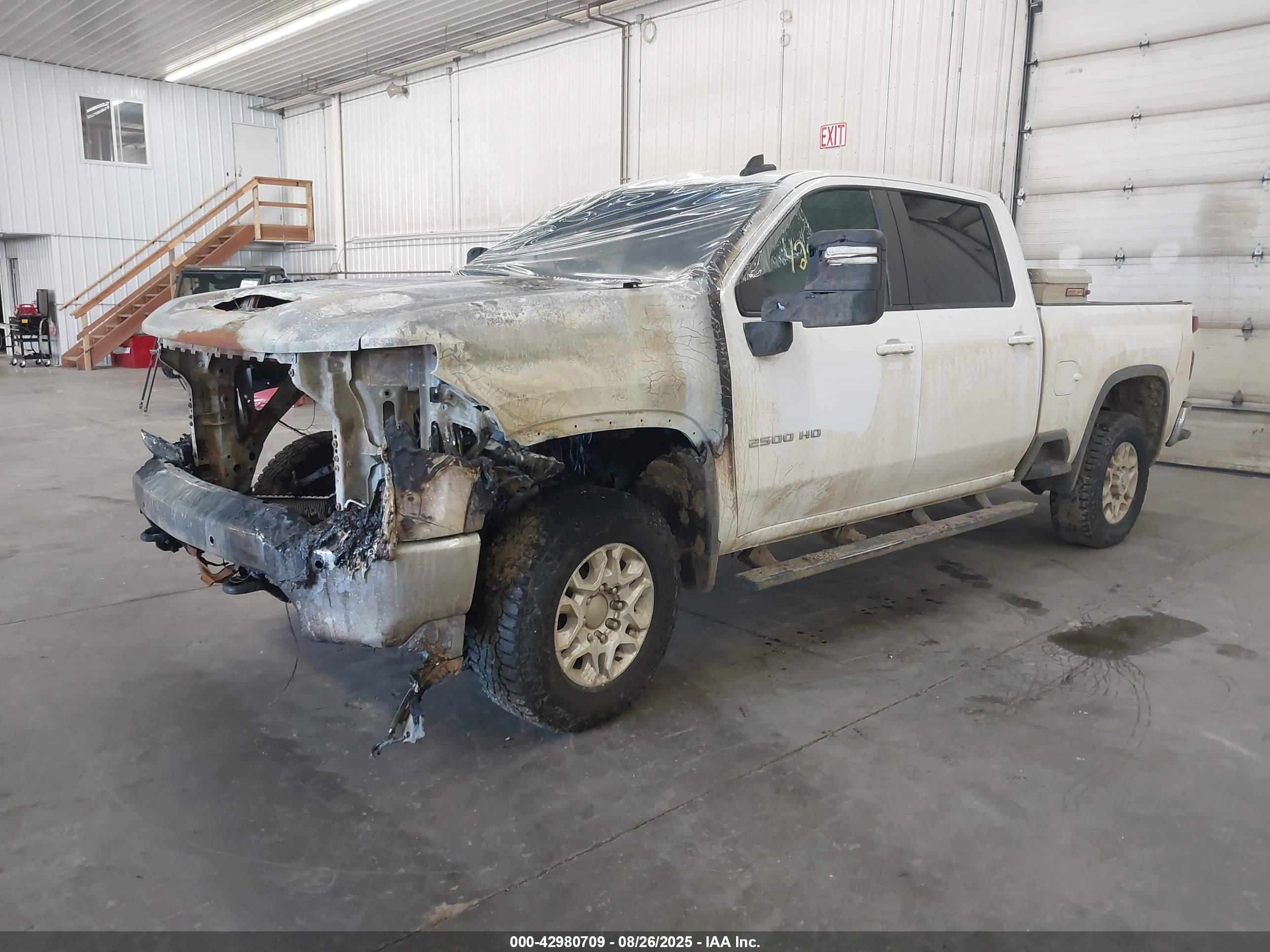 CHEVROLET SILVERADO image 2