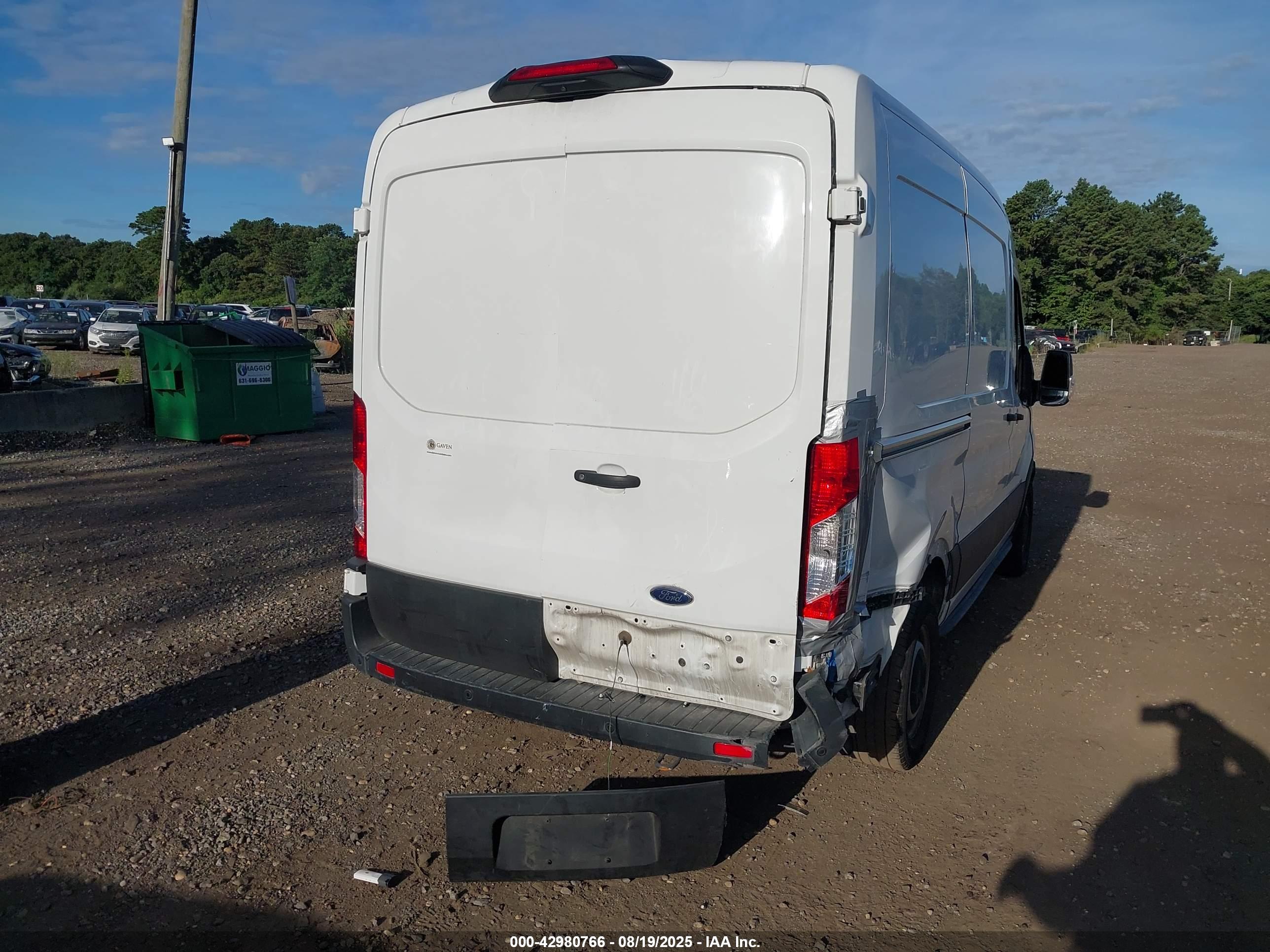 FORD TRANSIT-150 image 6