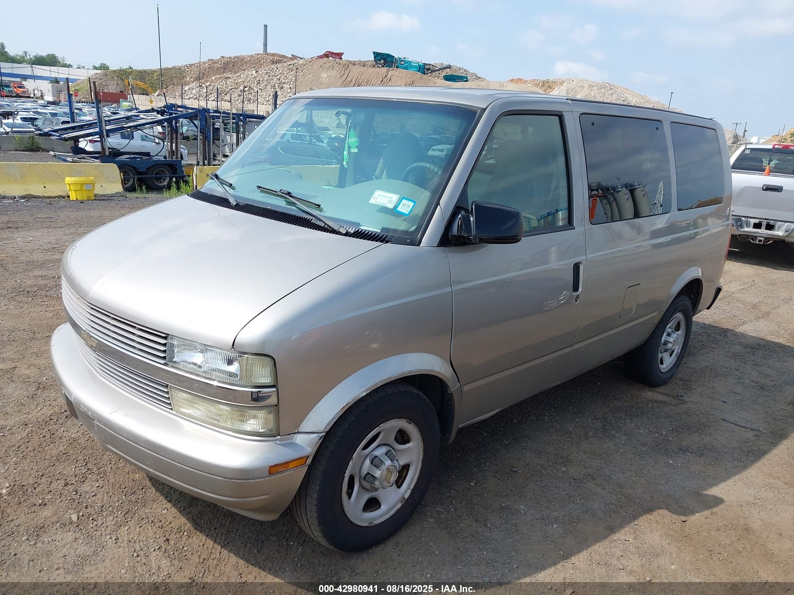 CHEVROLET ASTRO image 2