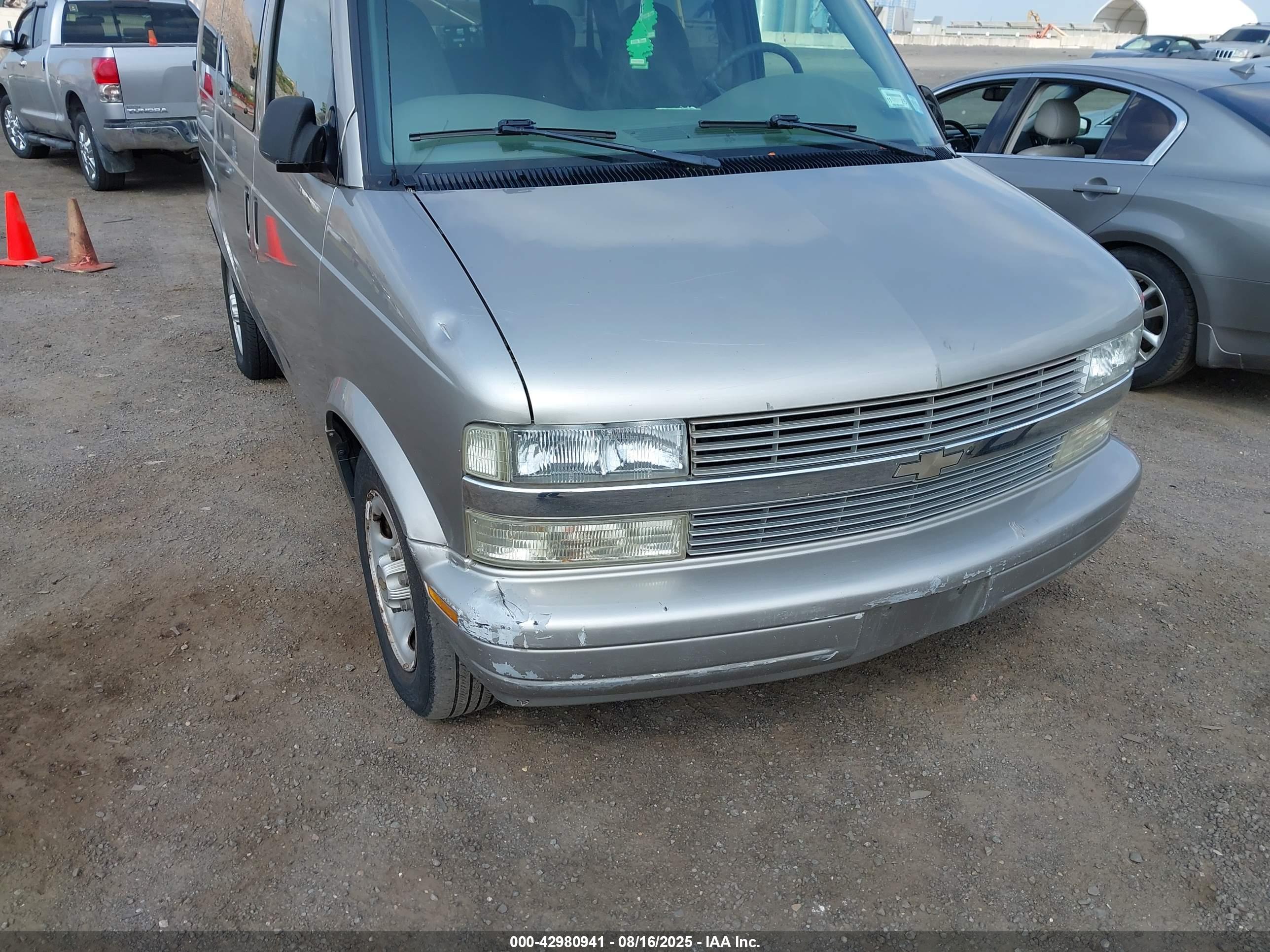 CHEVROLET ASTRO image 6