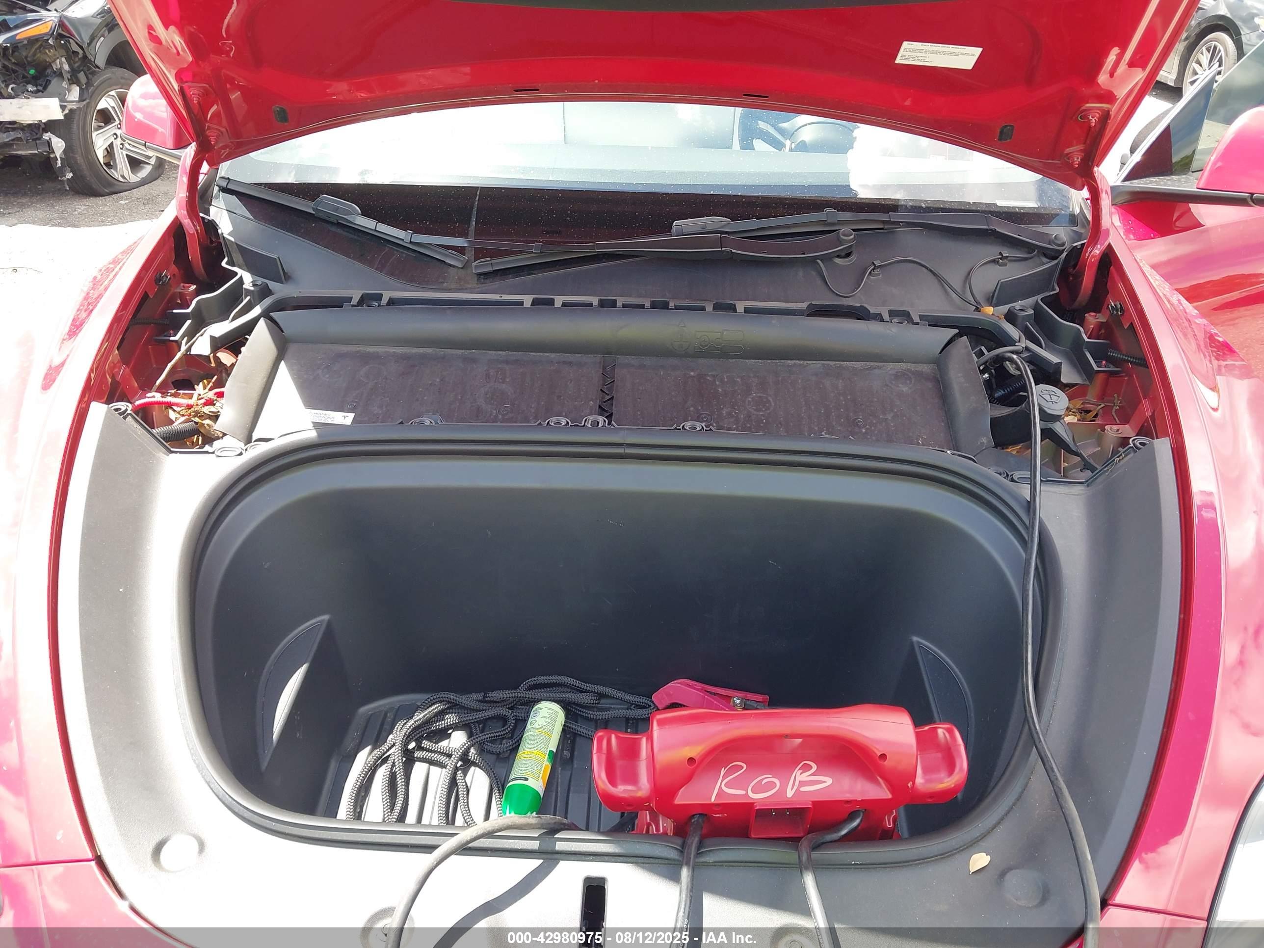 TESLA MODEL image 10