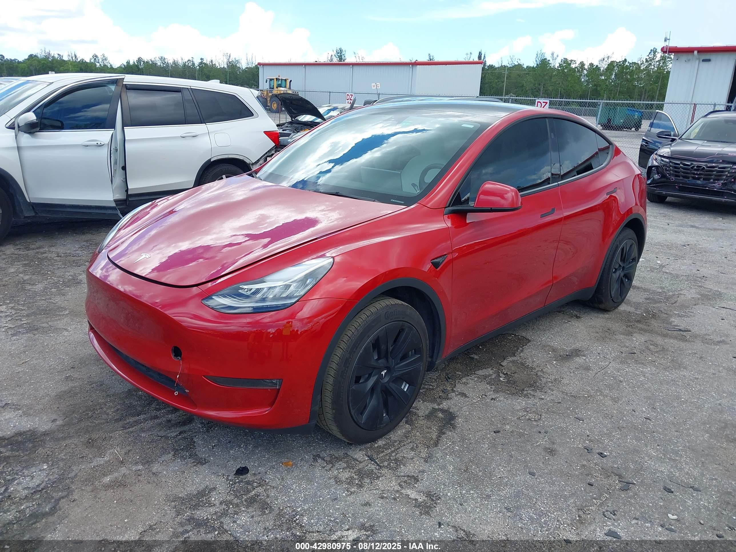 TESLA MODEL image 2