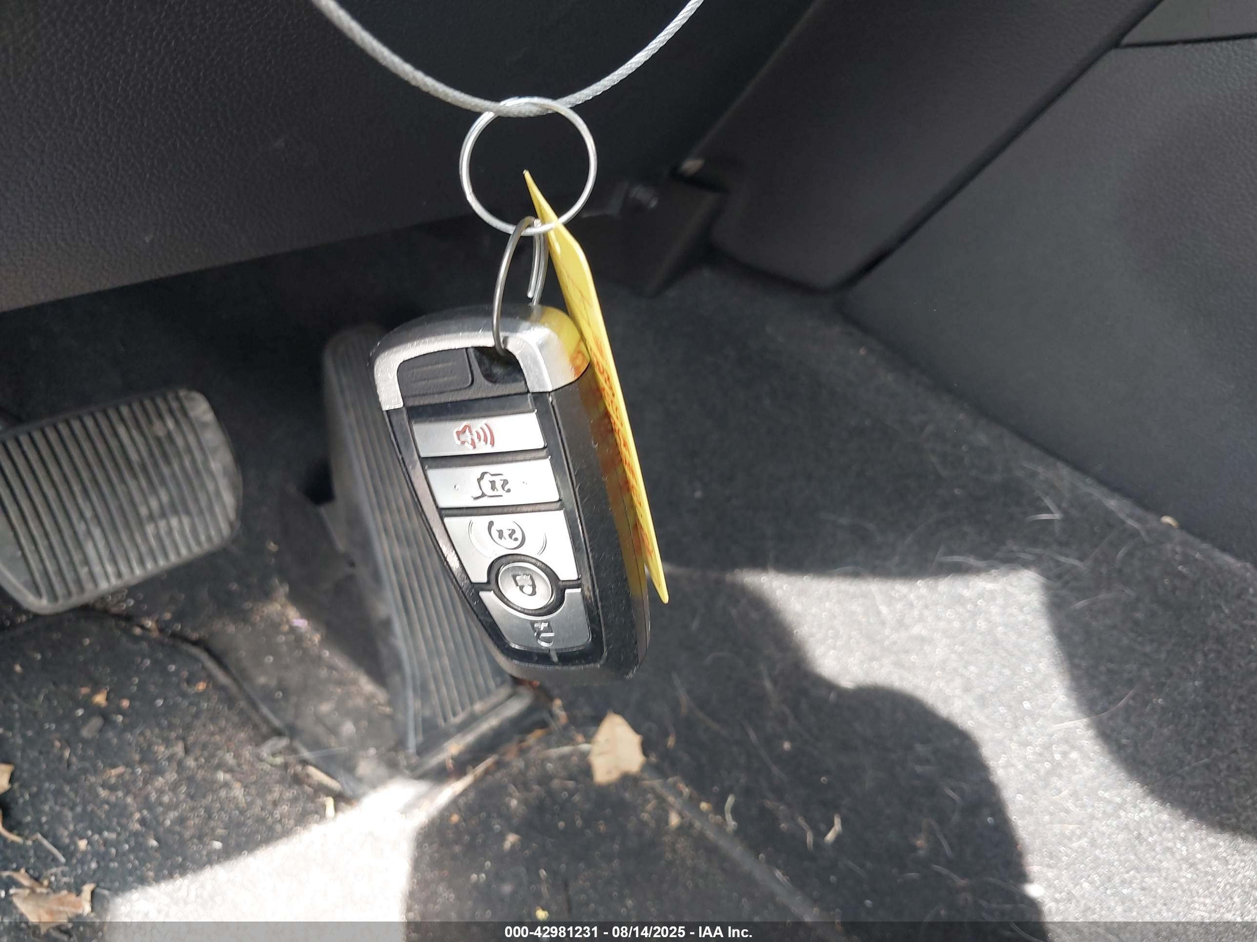 FORD EXPLORER image 11