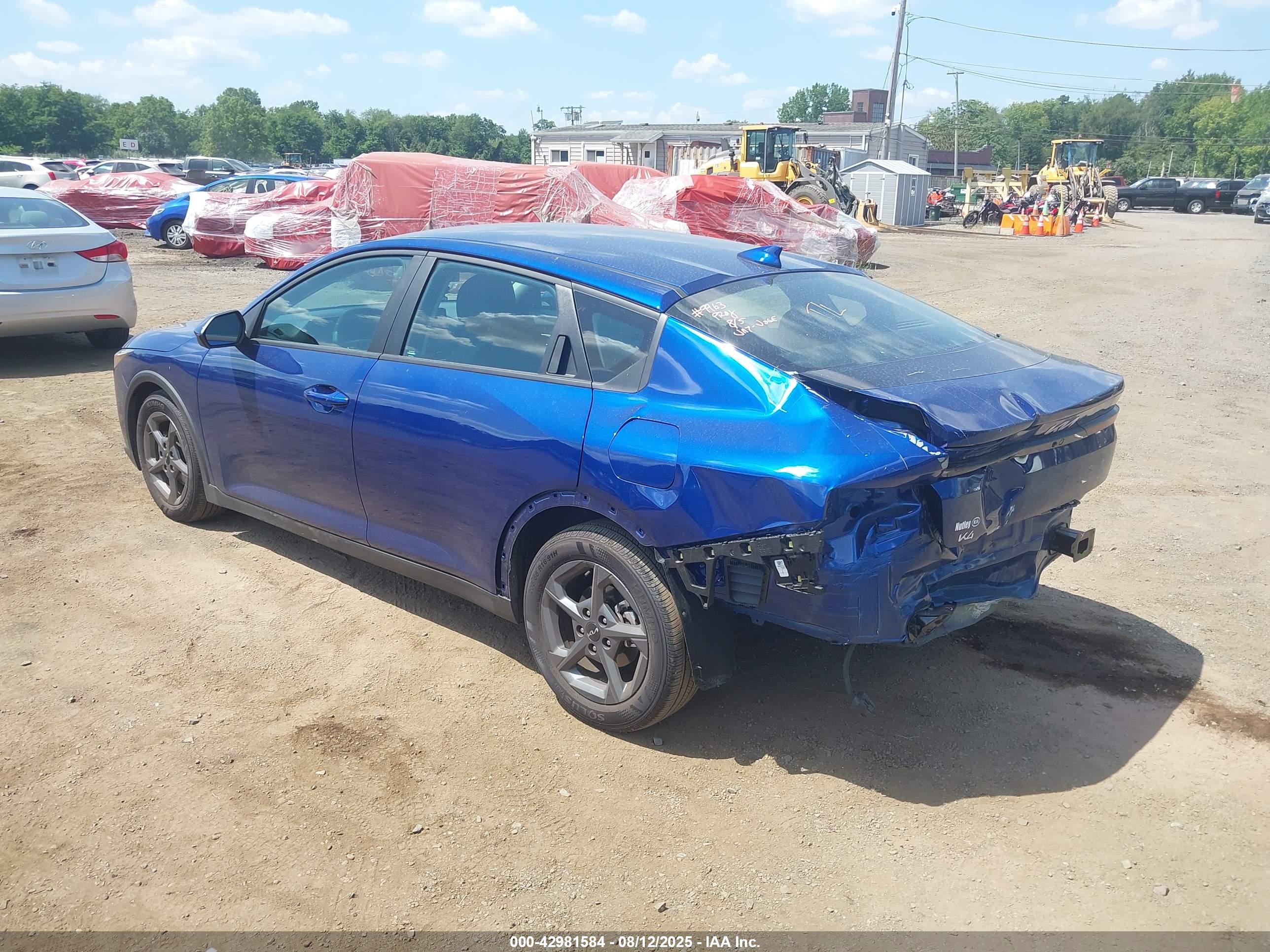 KIA K4 image 6
