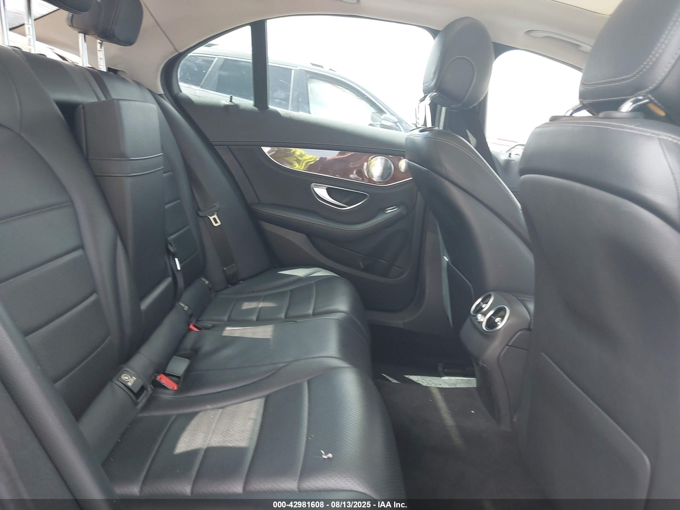 MERCEDES-BENZ C image 8