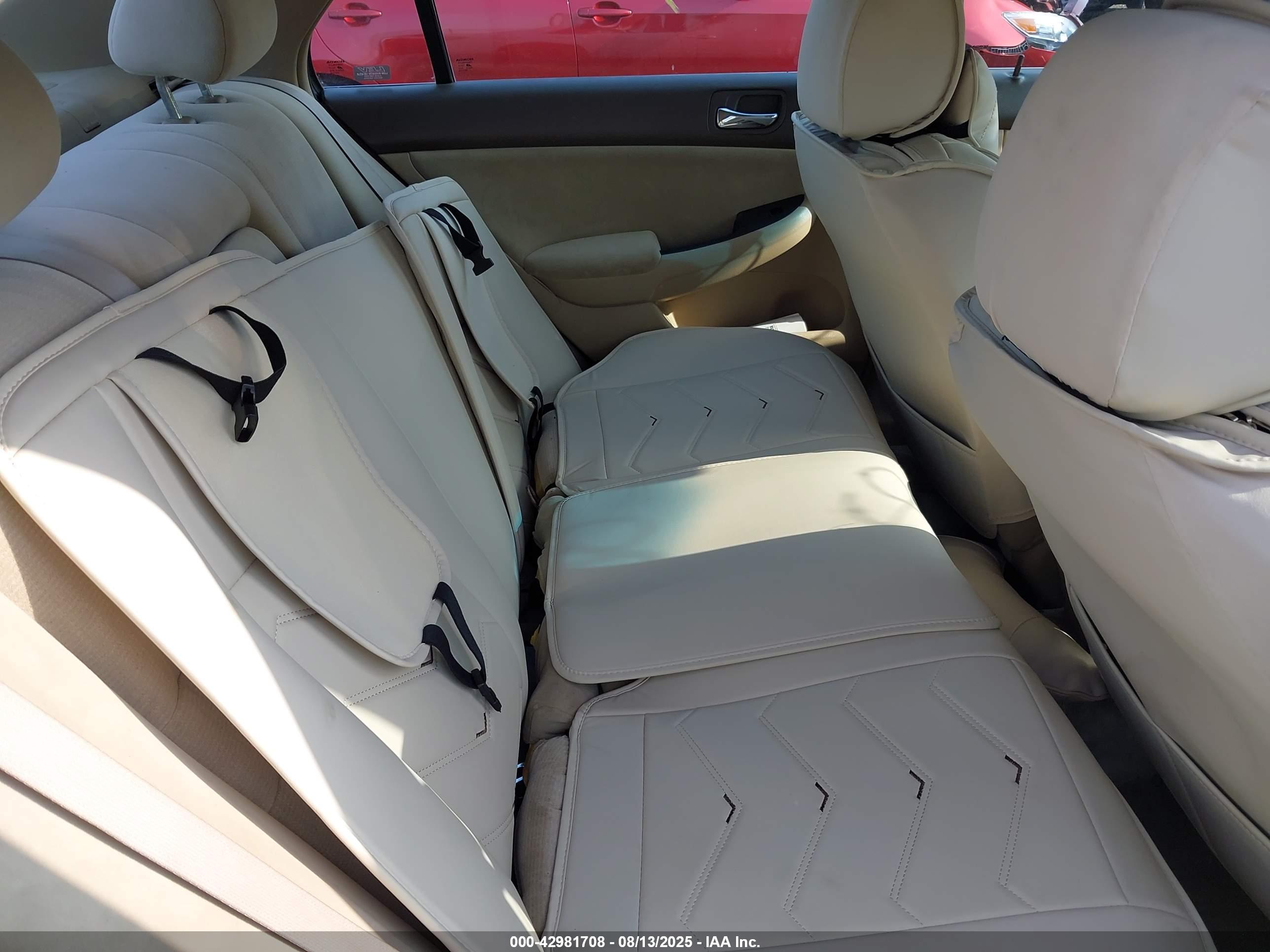 HONDA ACCORD image 8