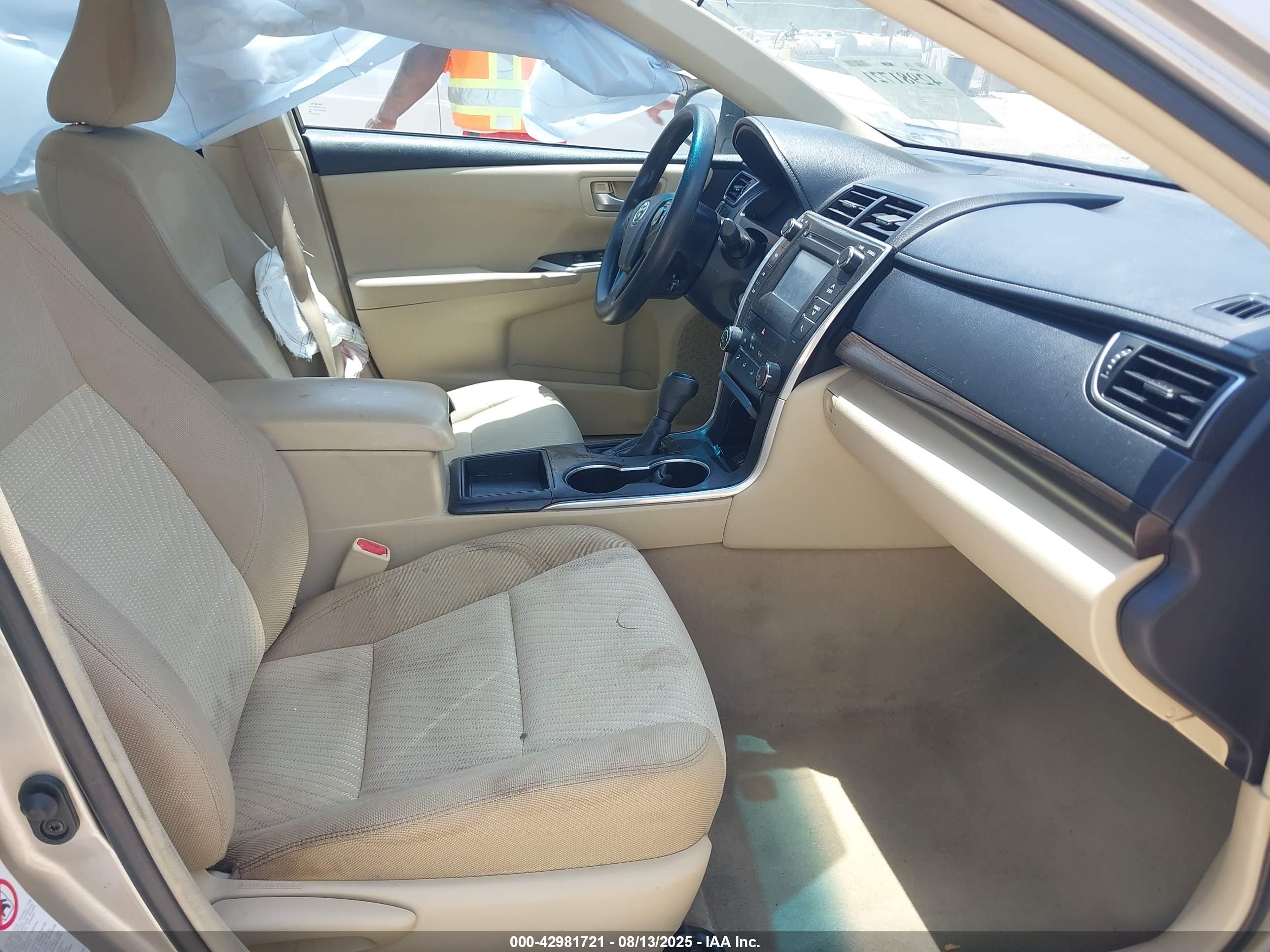 TOYOTA CAMRY image 5