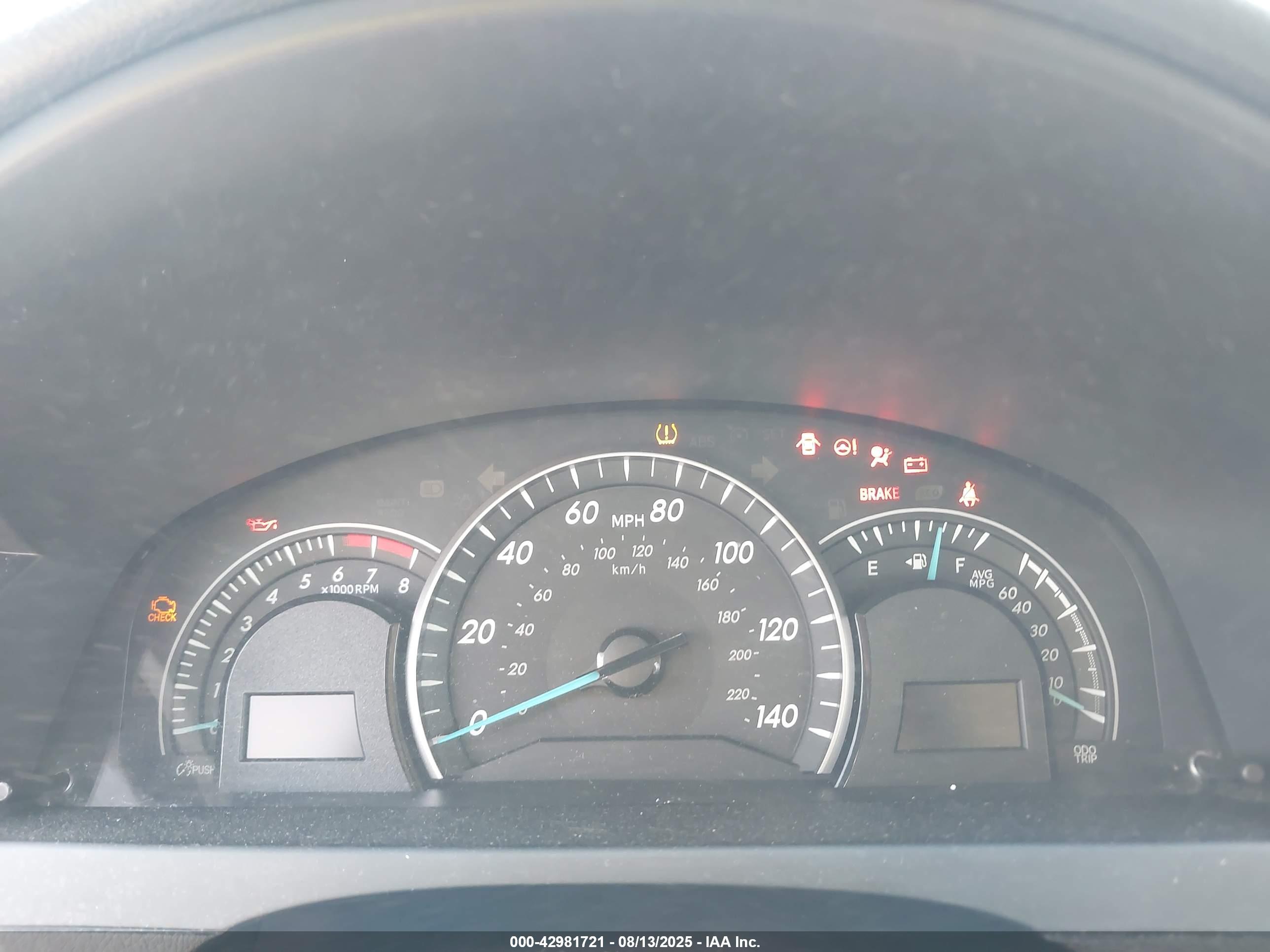 TOYOTA CAMRY image 7