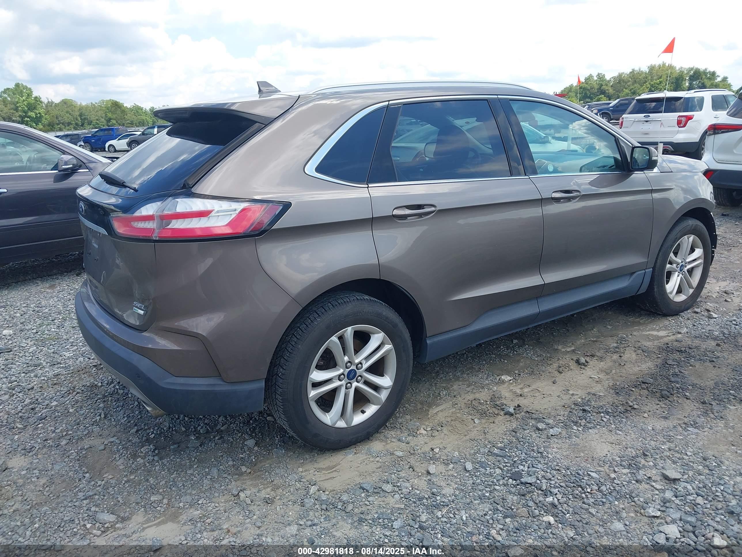 FORD EDGE image 4