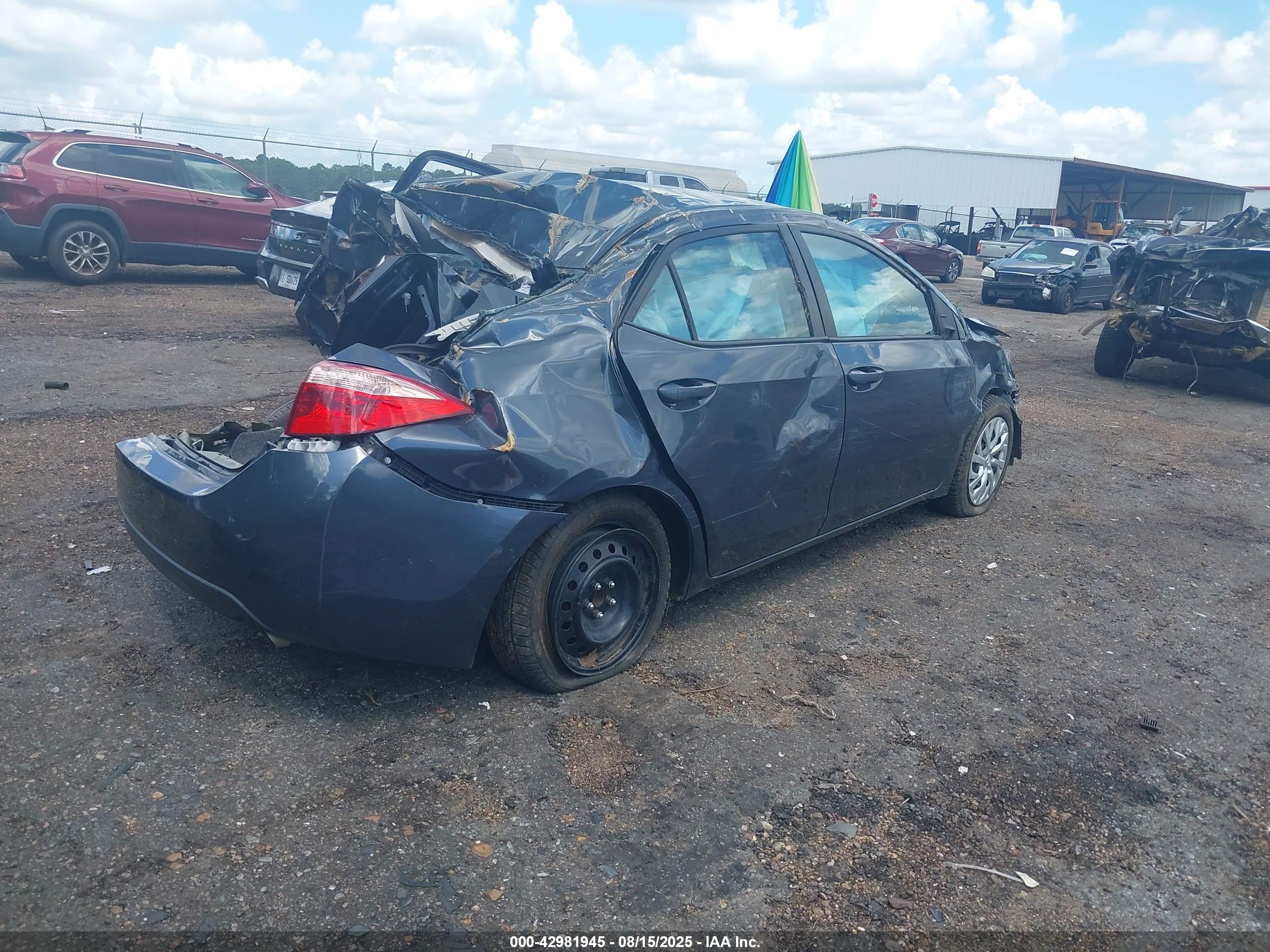 TOYOTA COROLLA image 4