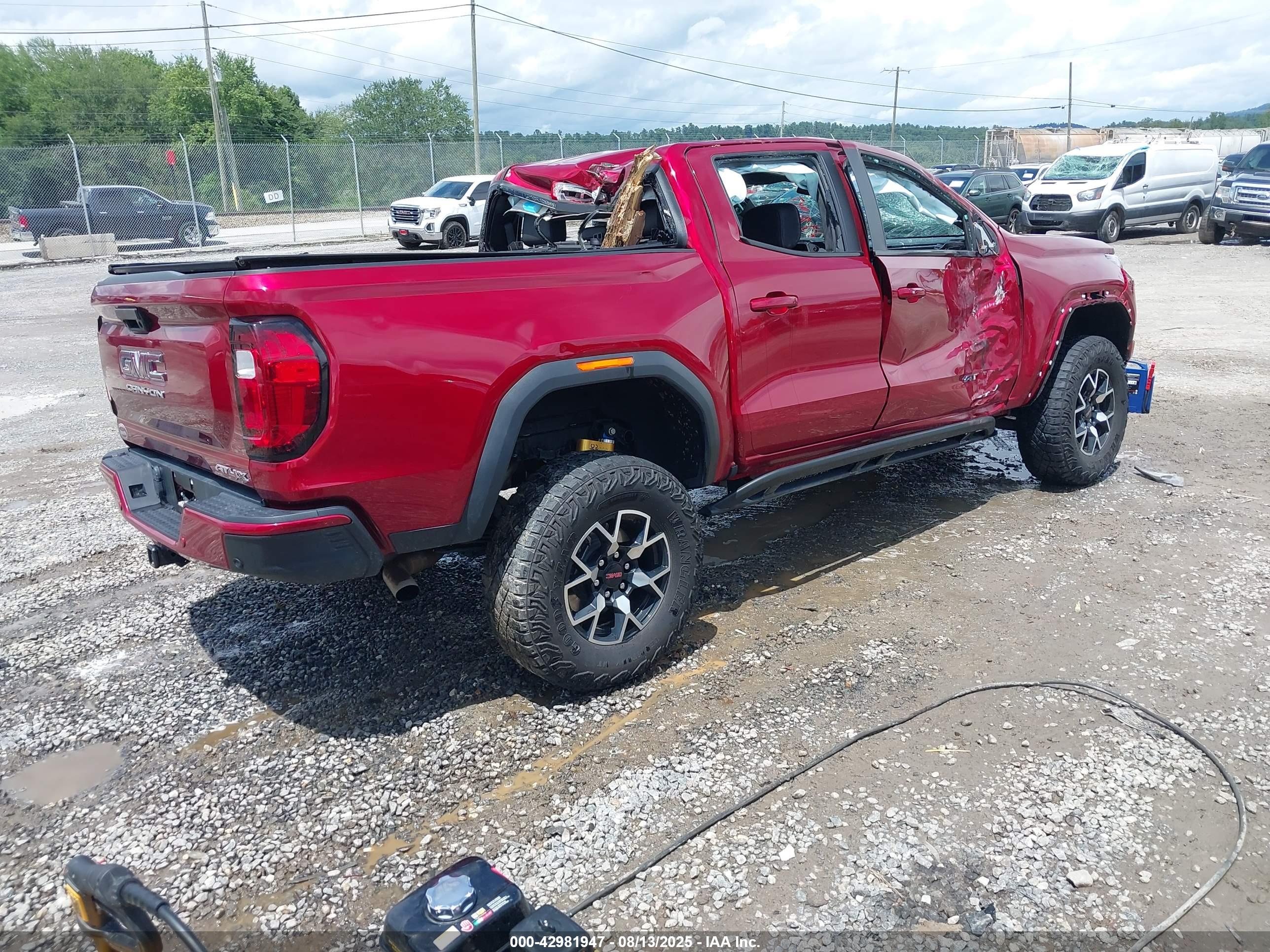 GMC CANYON image 4