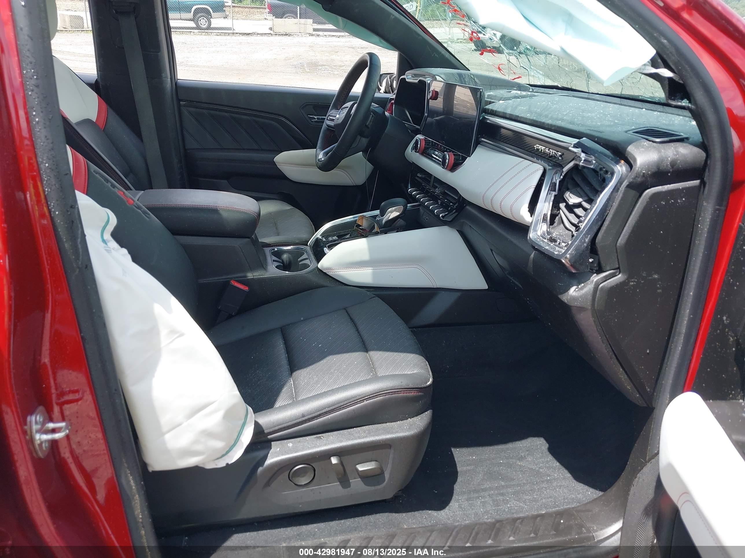 GMC CANYON image 5
