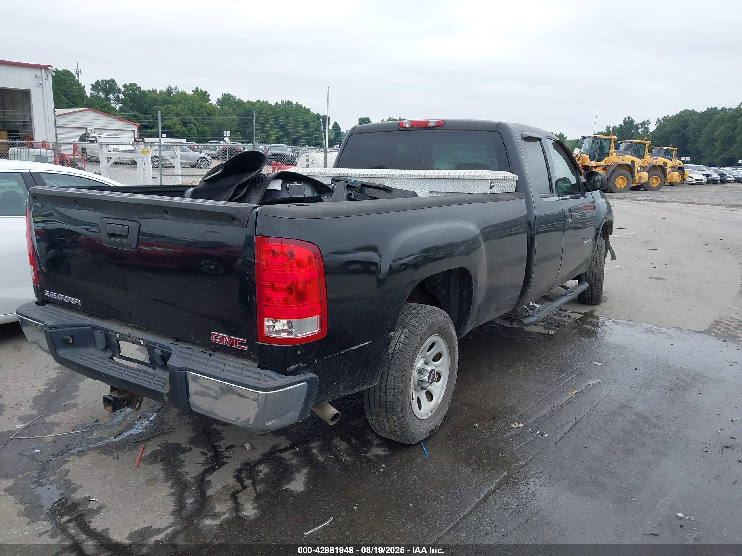 GMC SIERRA image 4