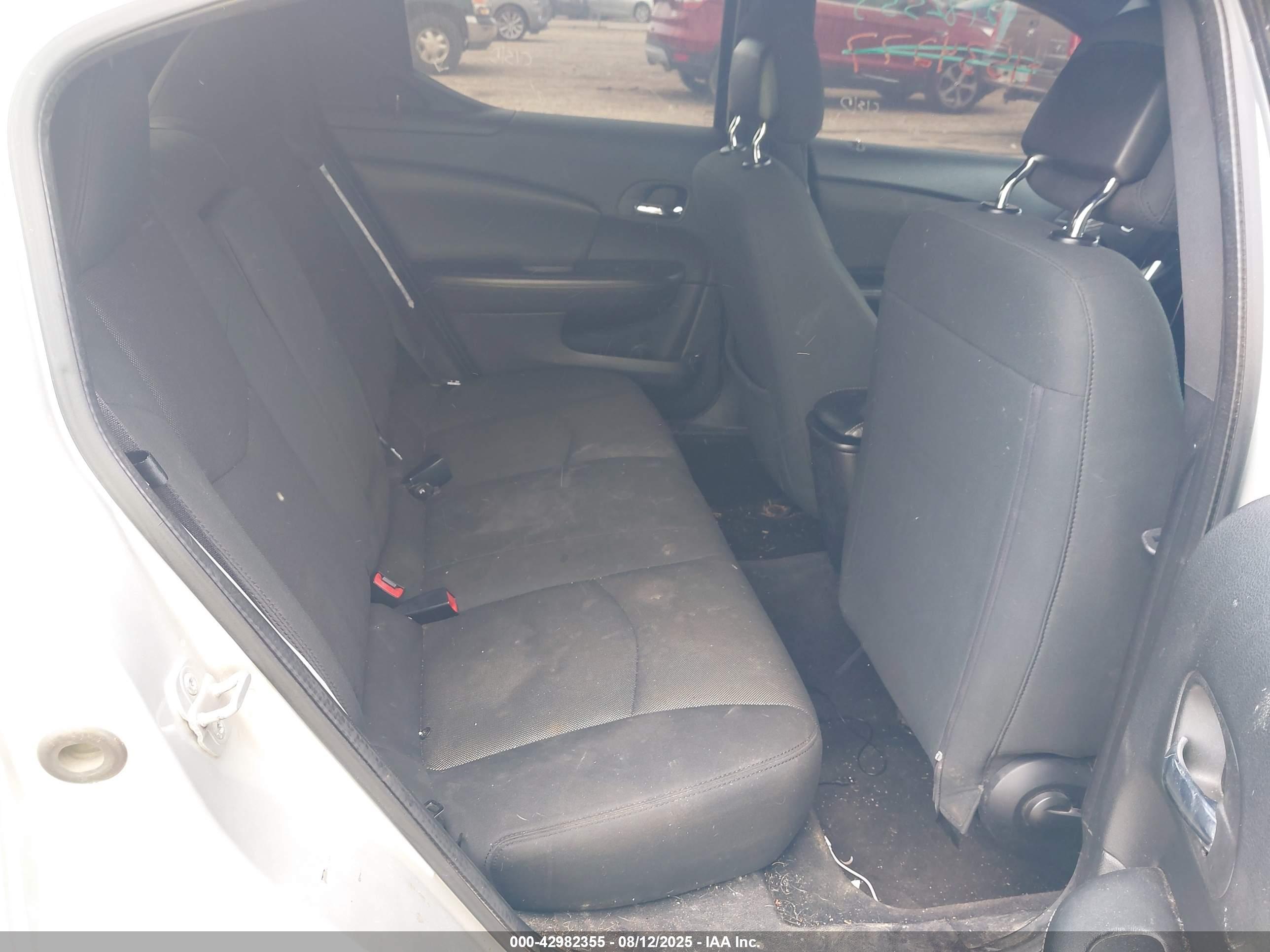 DODGE AVENGER image 8
