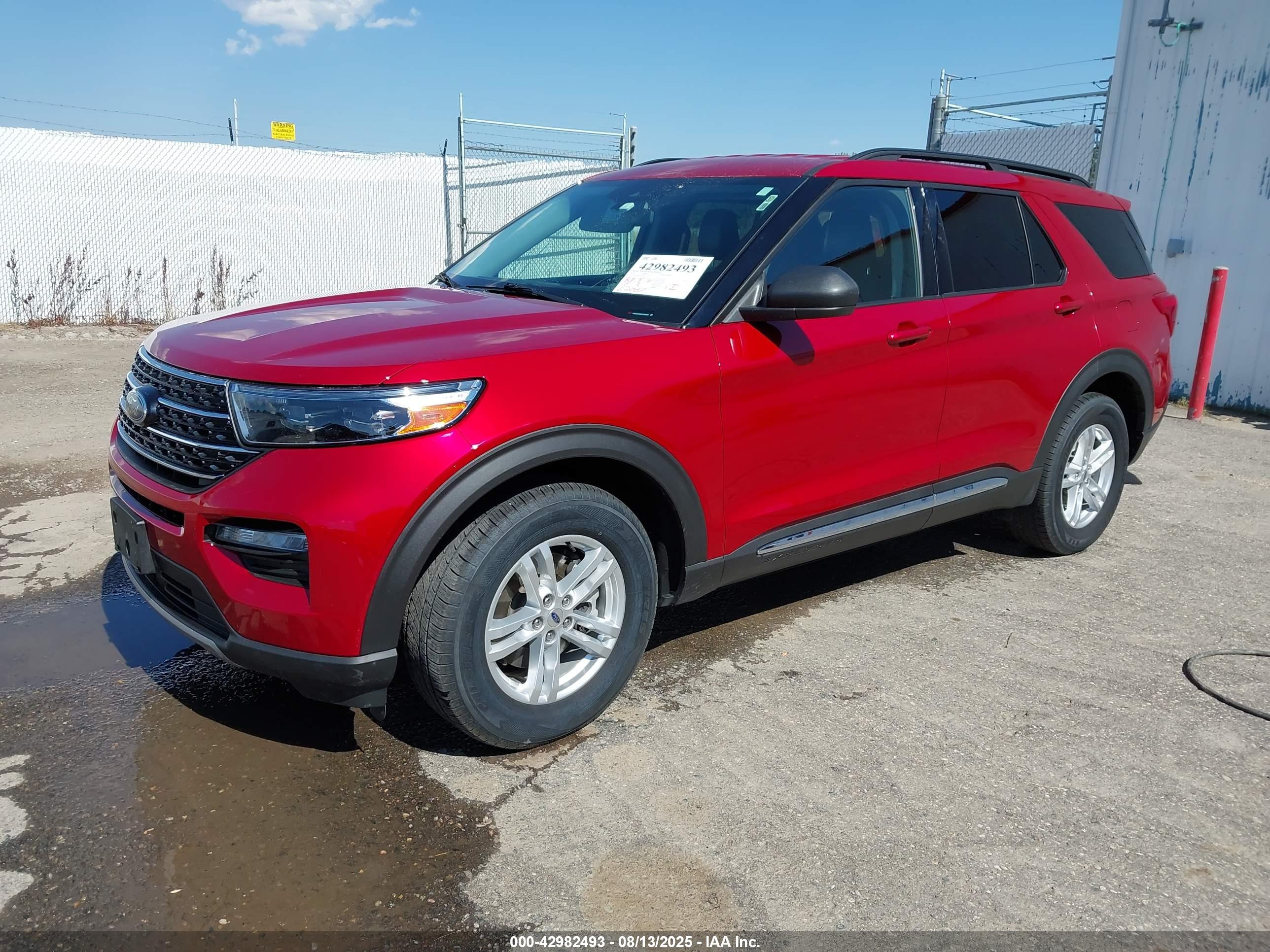 FORD EXPLORER image 2