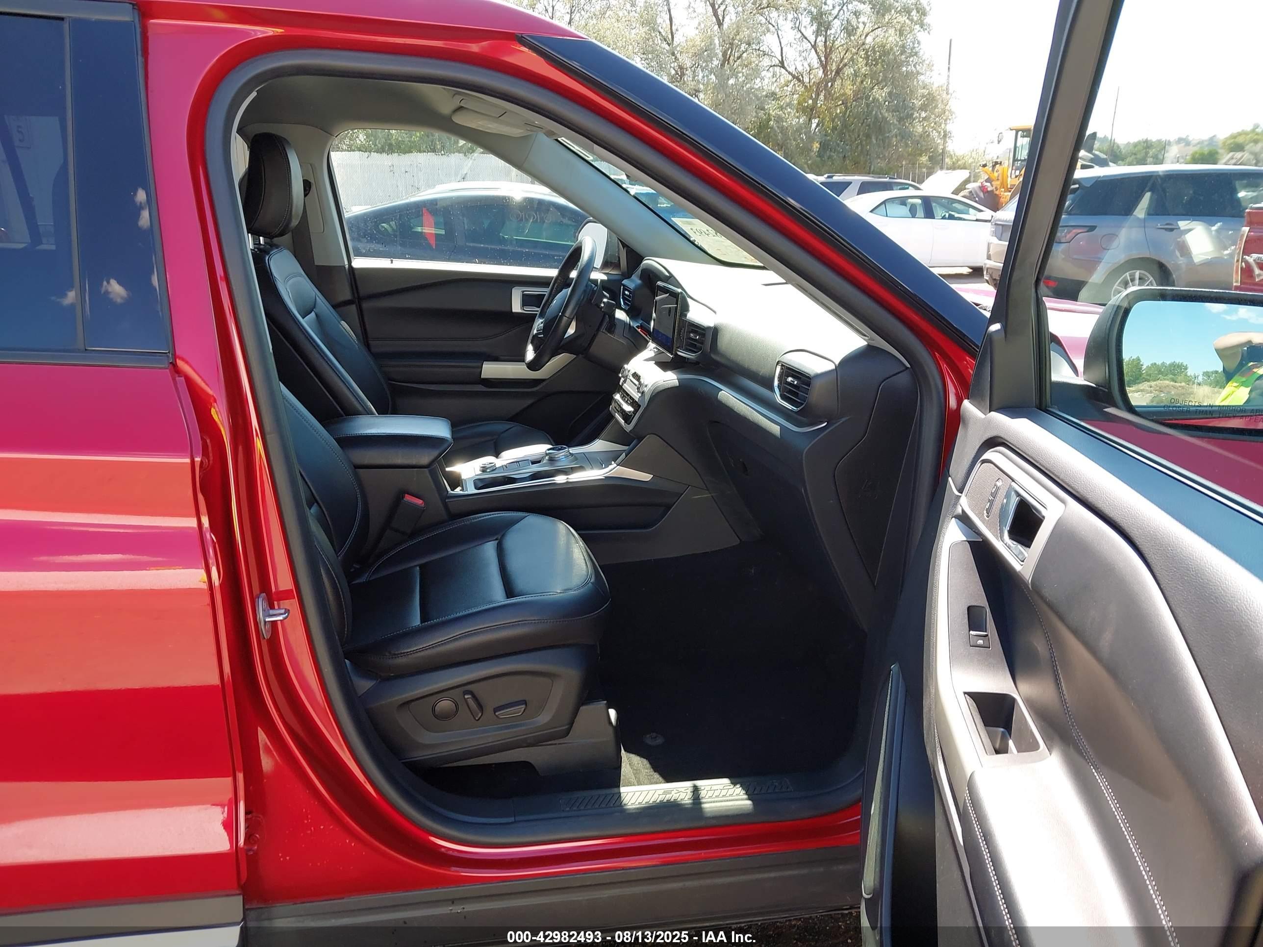 FORD EXPLORER image 5