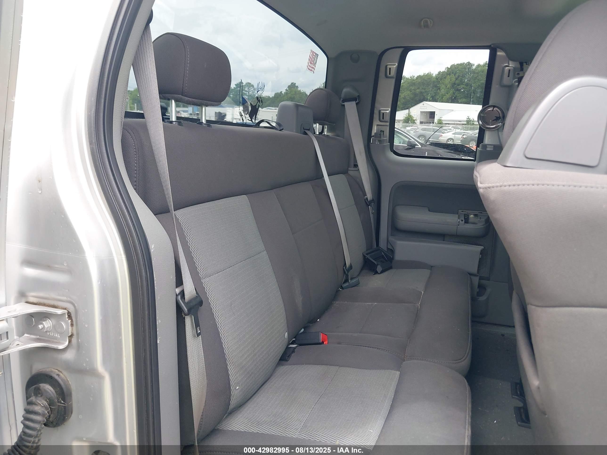 FORD F-150 image 8