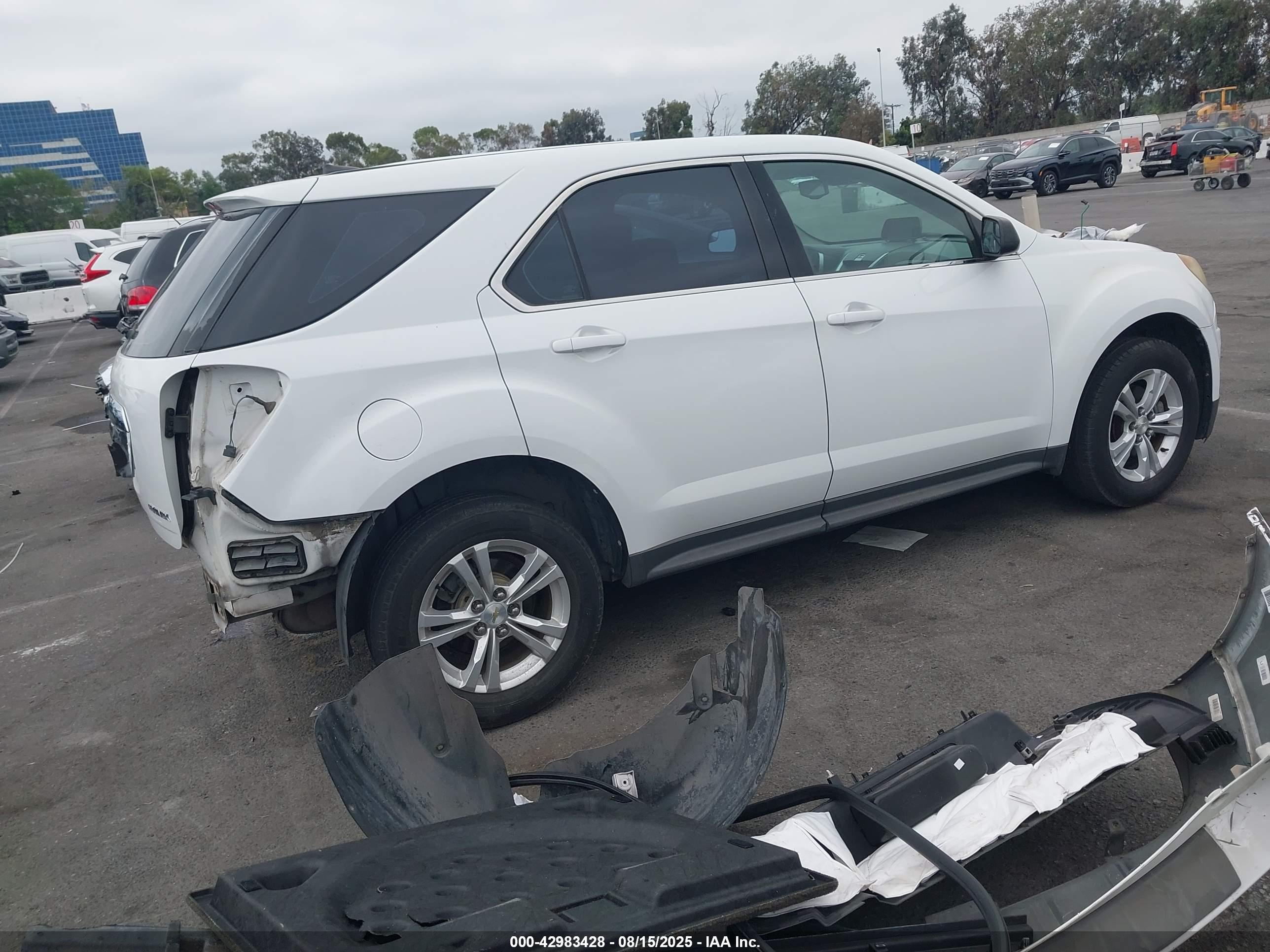 CHEVROLET EQUINOX image 4