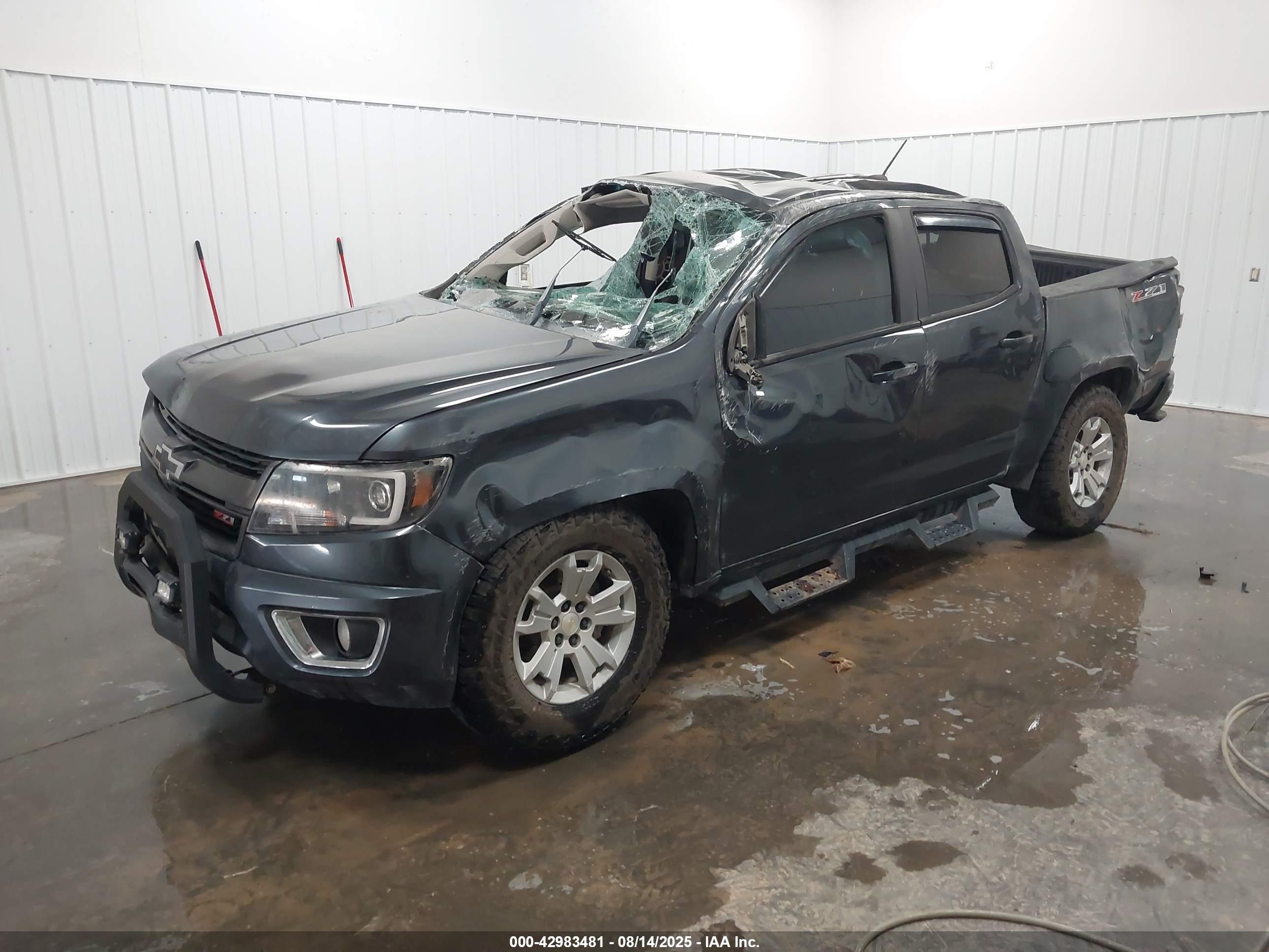 CHEVROLET COLORADO image 2