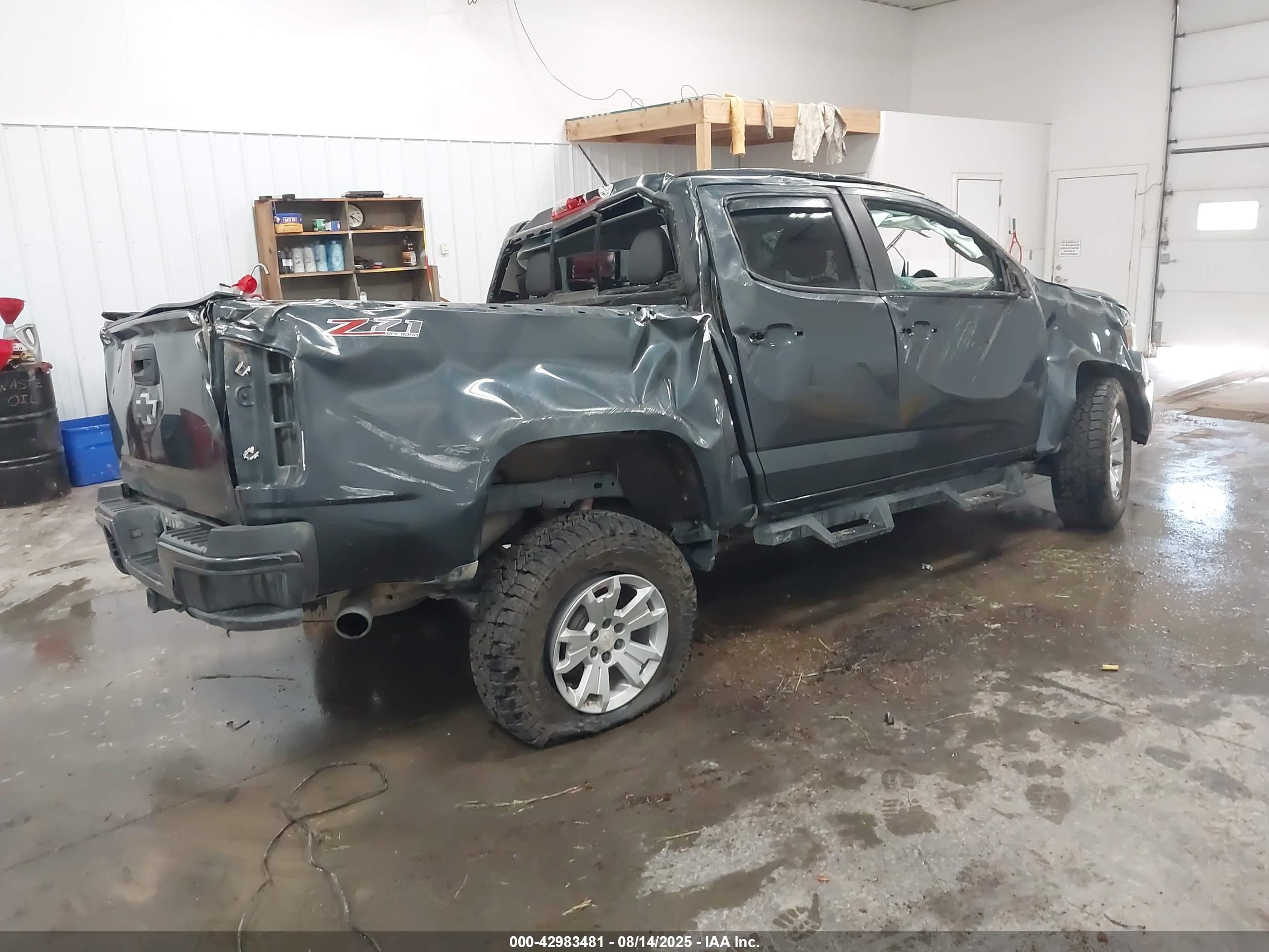 CHEVROLET COLORADO image 4