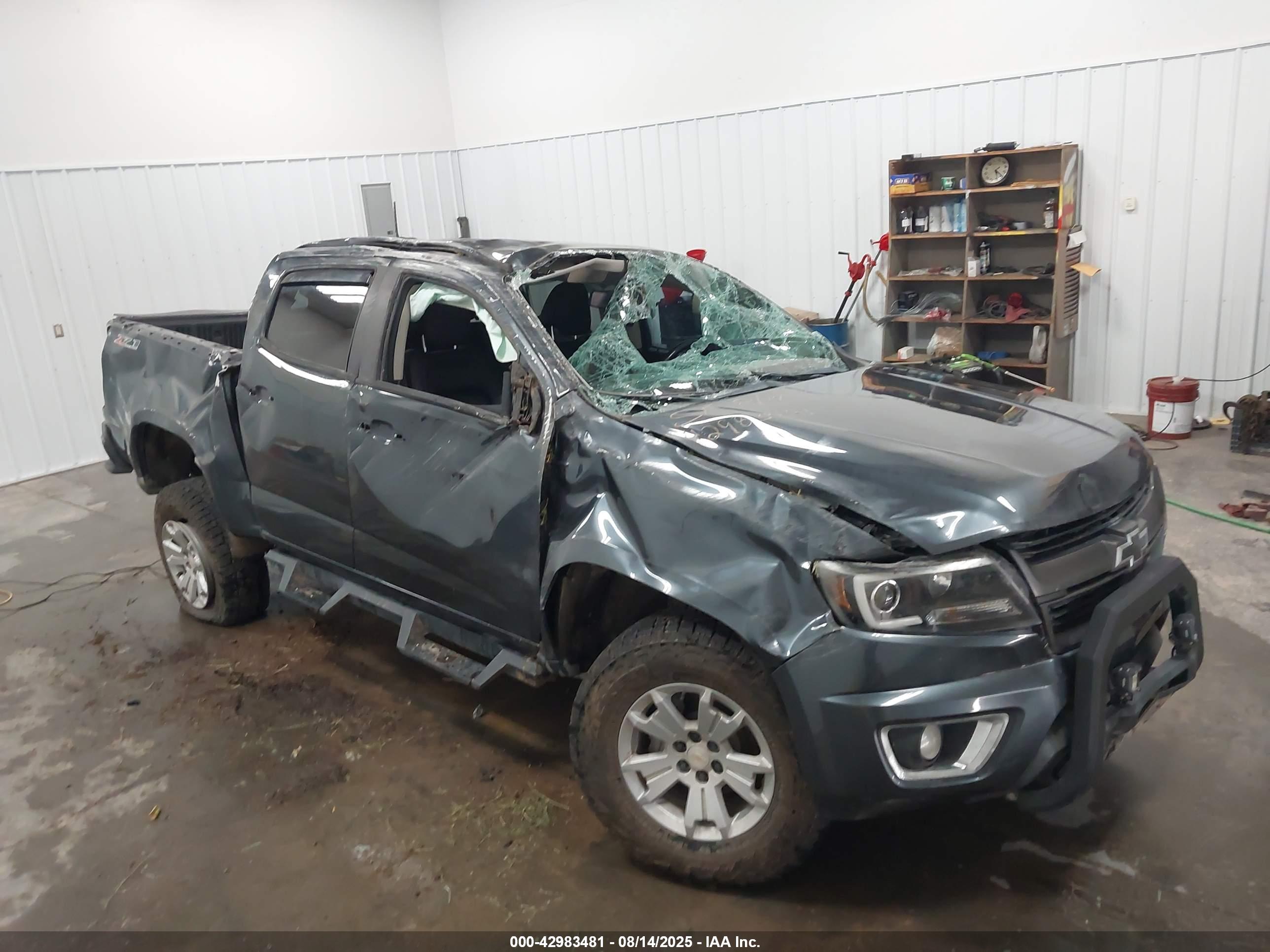 CHEVROLET COLORADO image 6