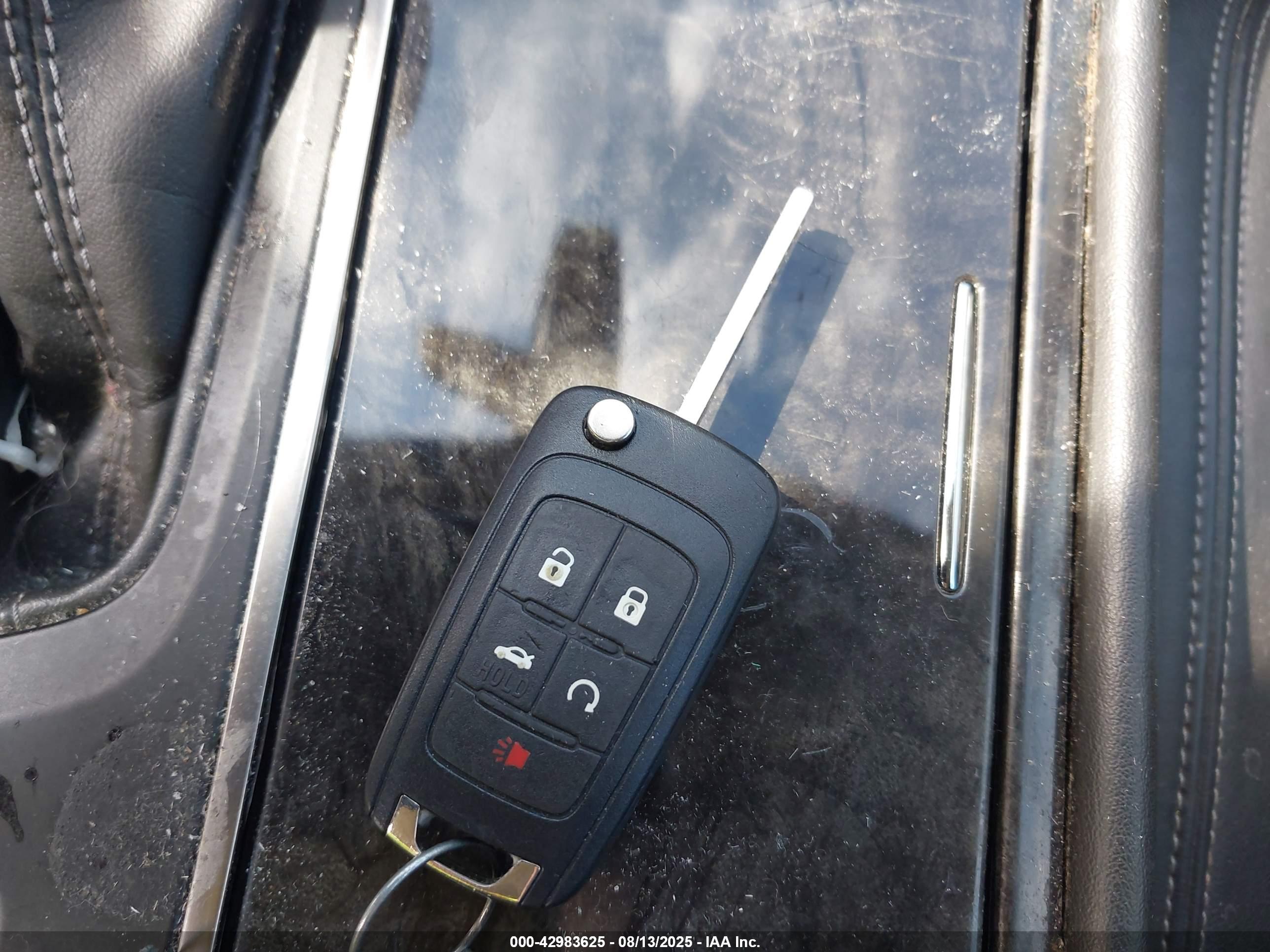 BUICK LACROSSE image 11