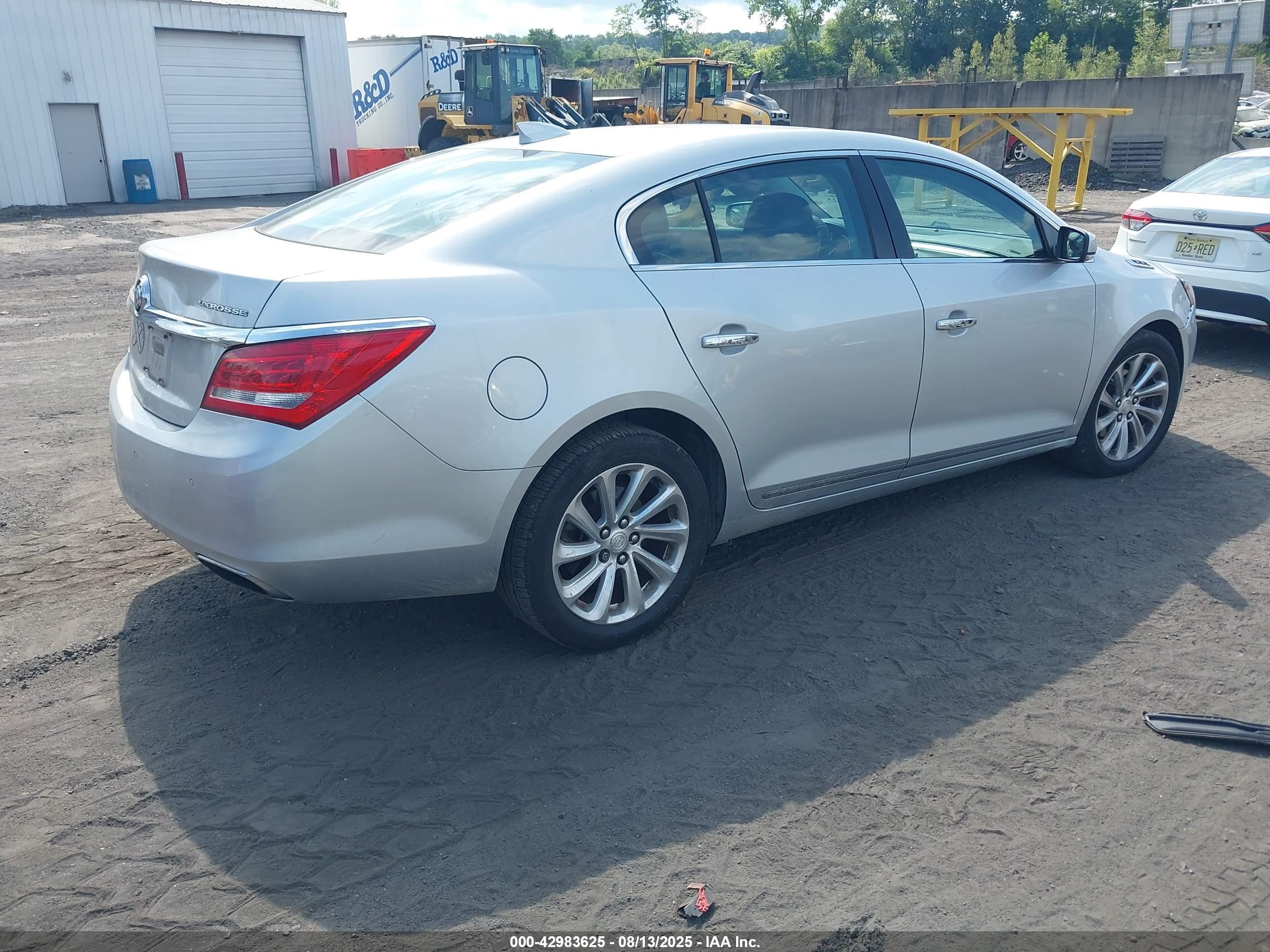 BUICK LACROSSE image 4