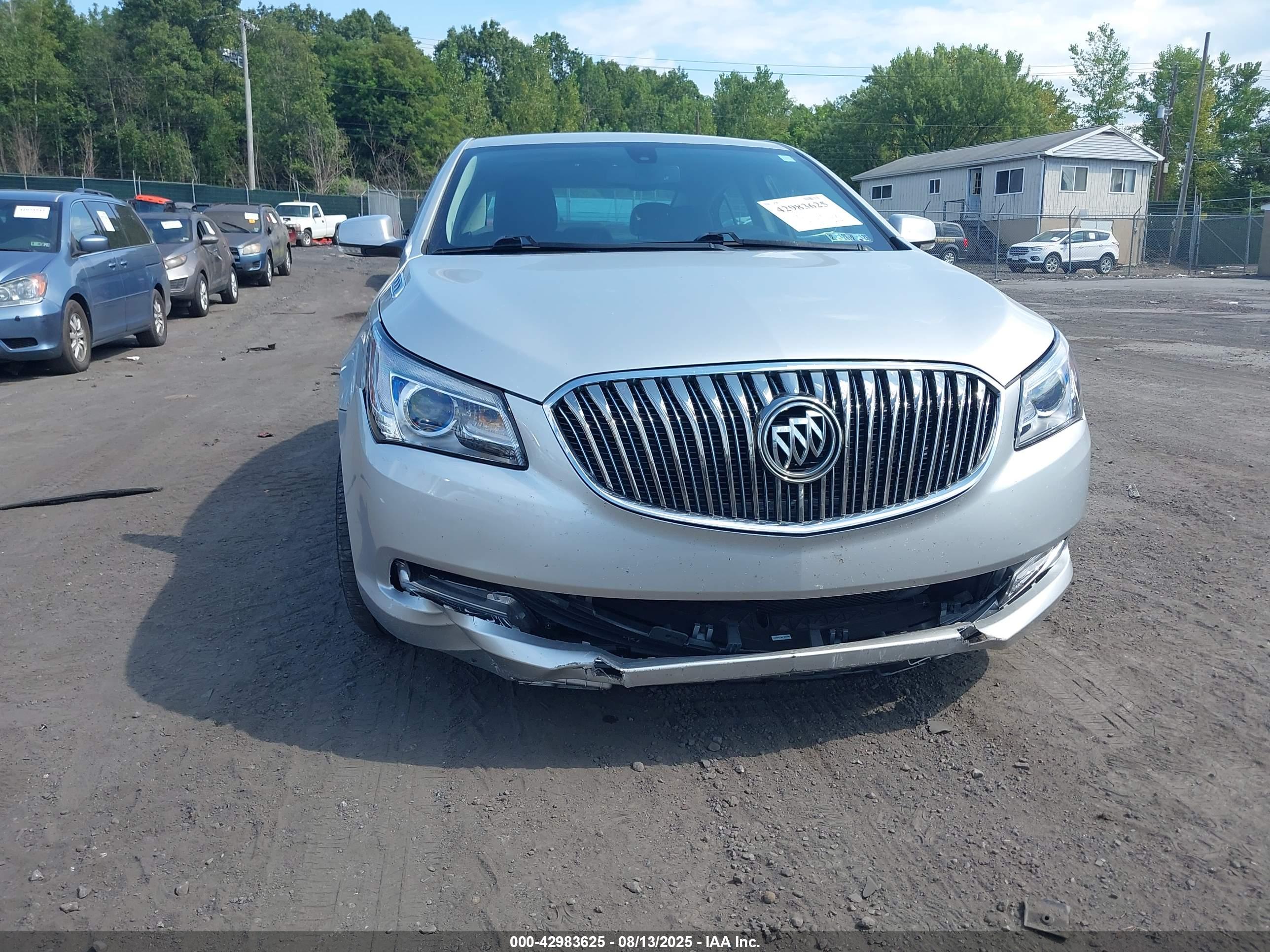 BUICK LACROSSE image 6