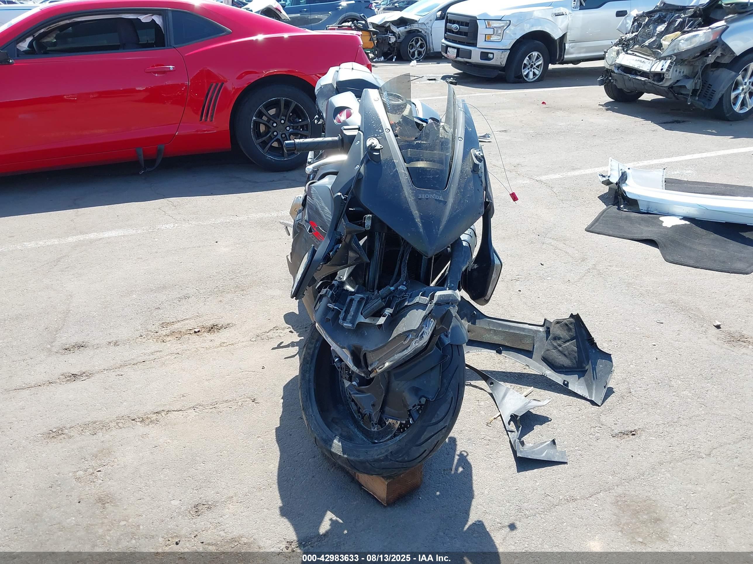 HONDA CBR1000 image 5