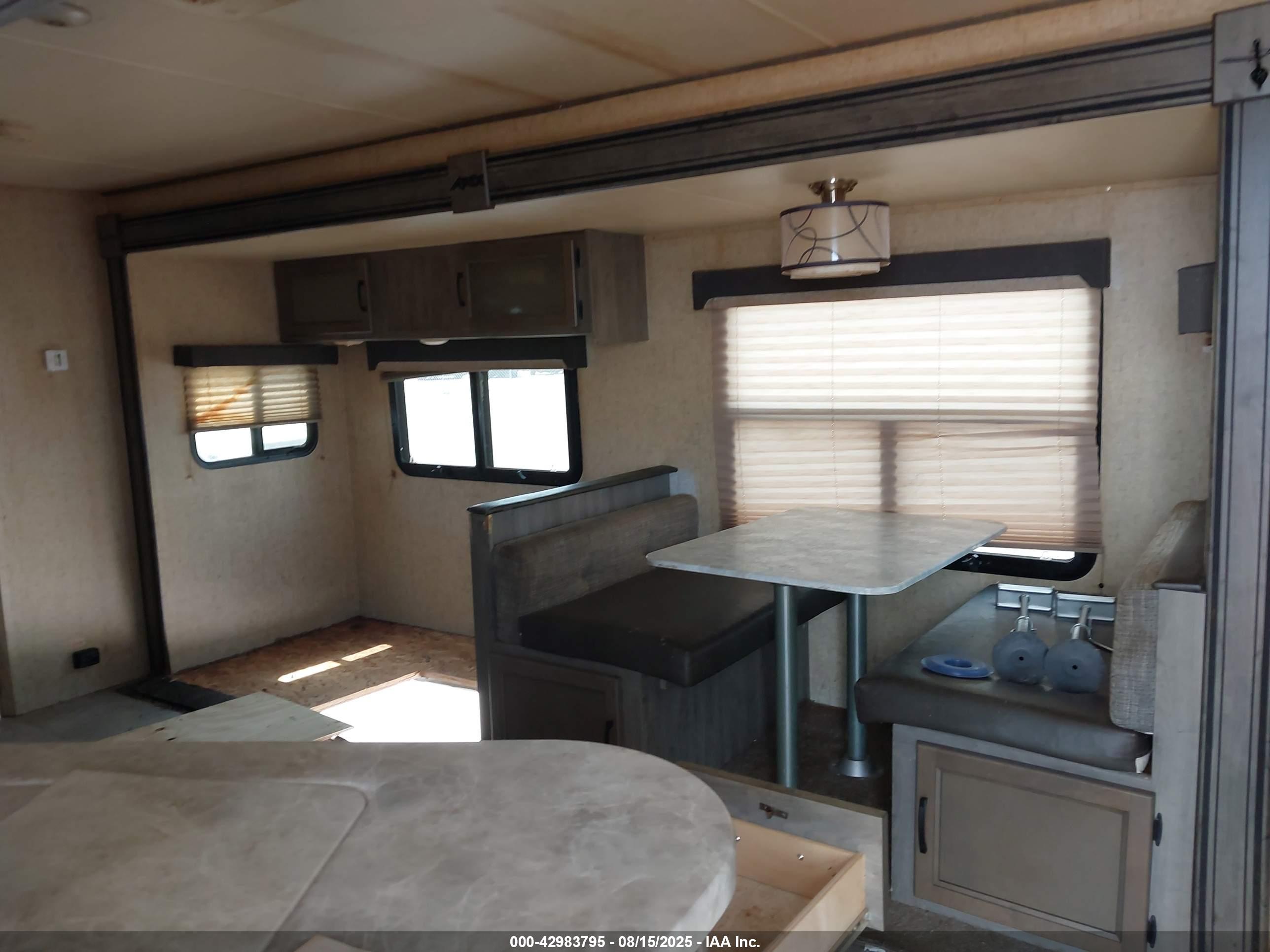 COACHMEN APEX image 6