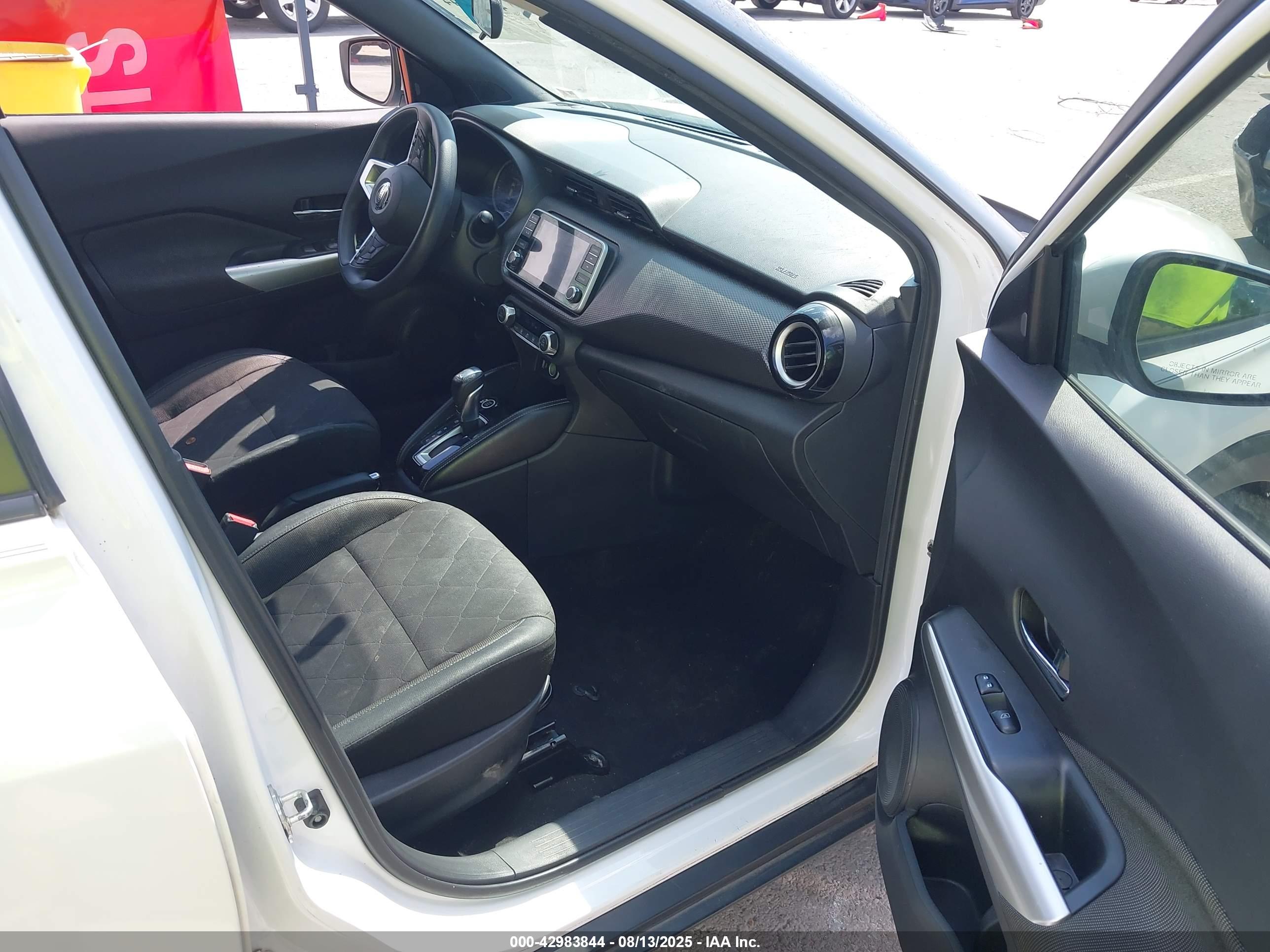 NISSAN KICKS image 5