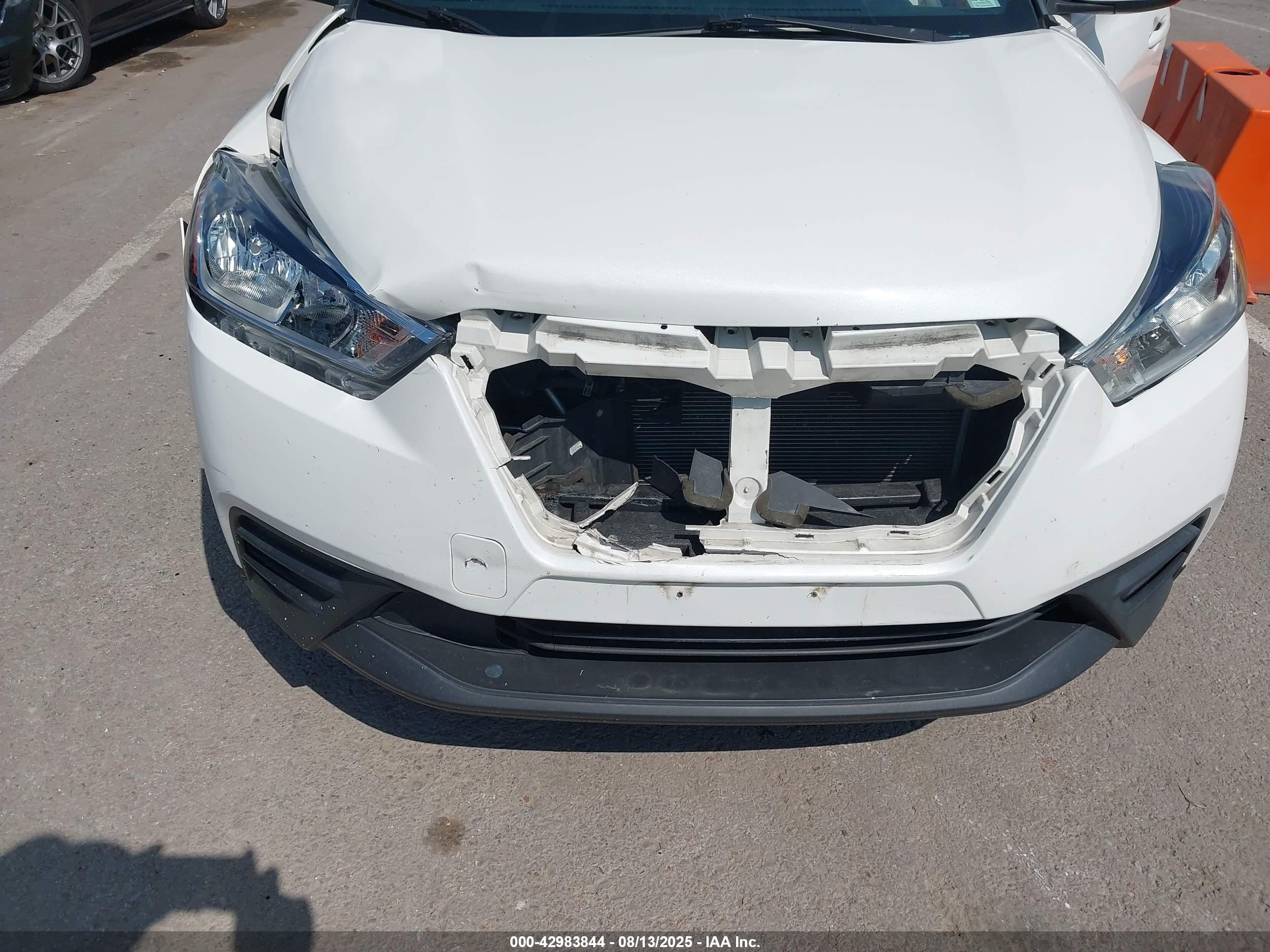 NISSAN KICKS image 6