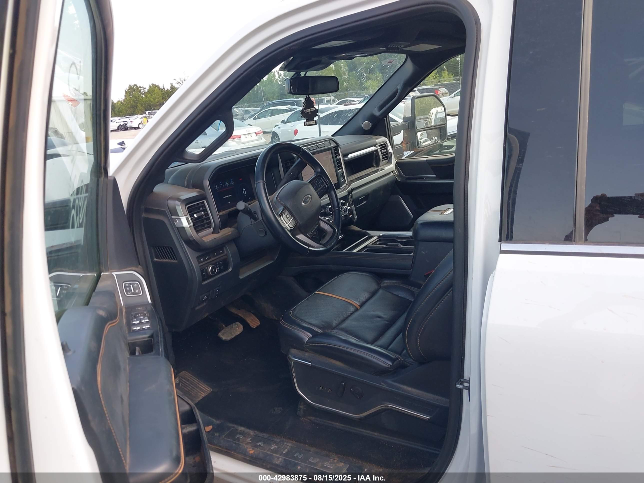 FORD F-350 image 8