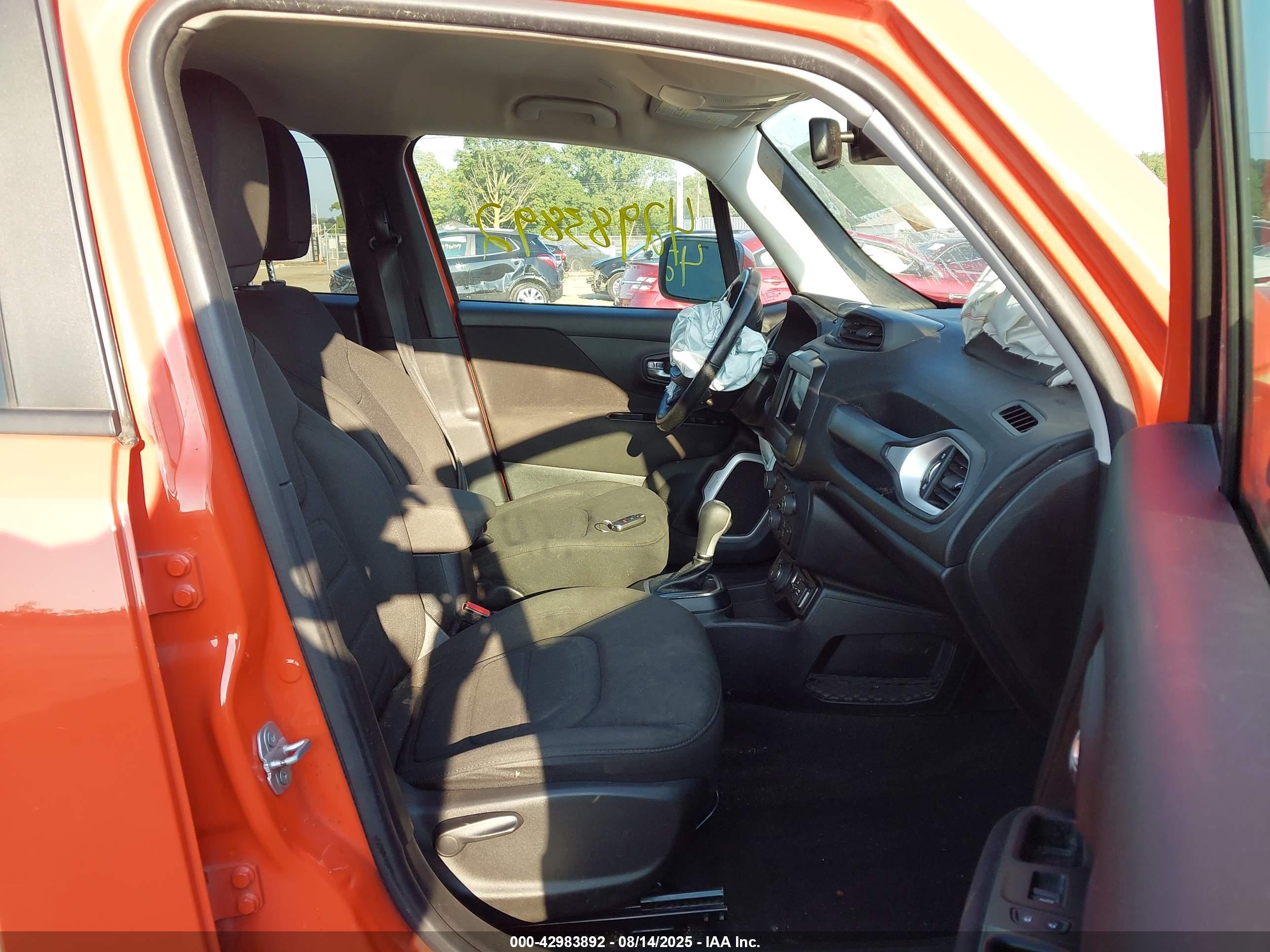 JEEP RENEGADE image 5