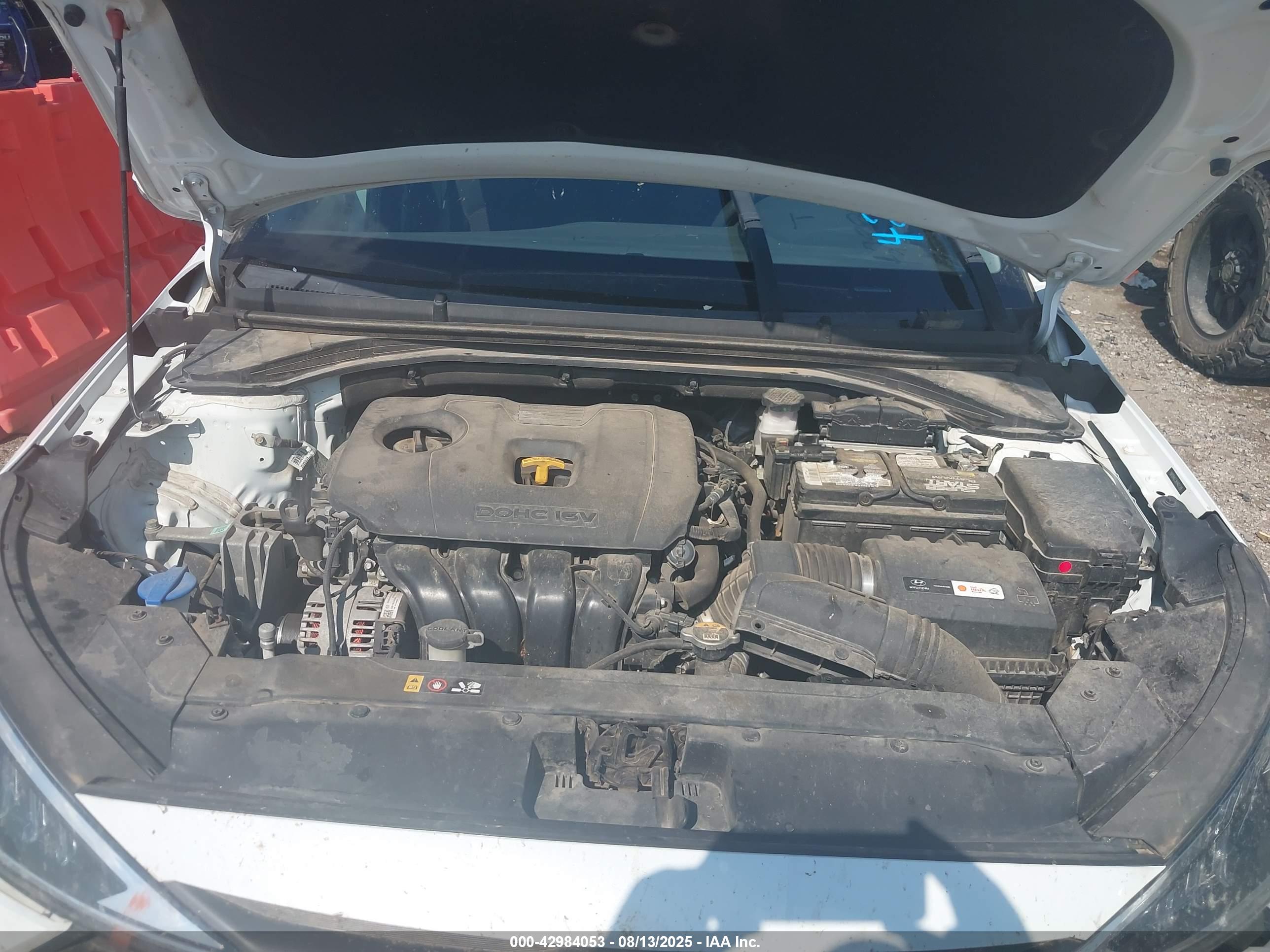 HYUNDAI ELANTRA image 10