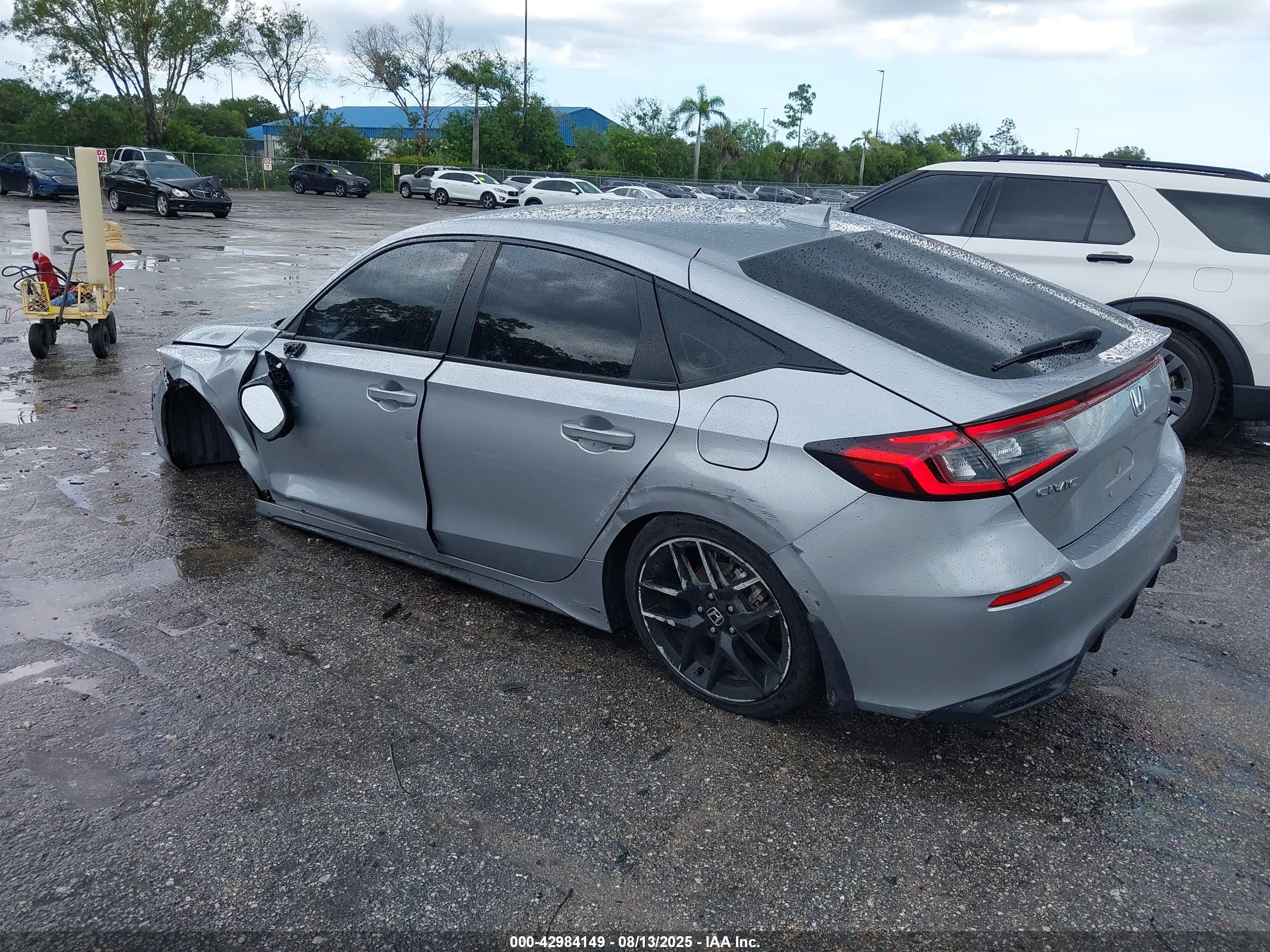 HONDA CIVIC image 3