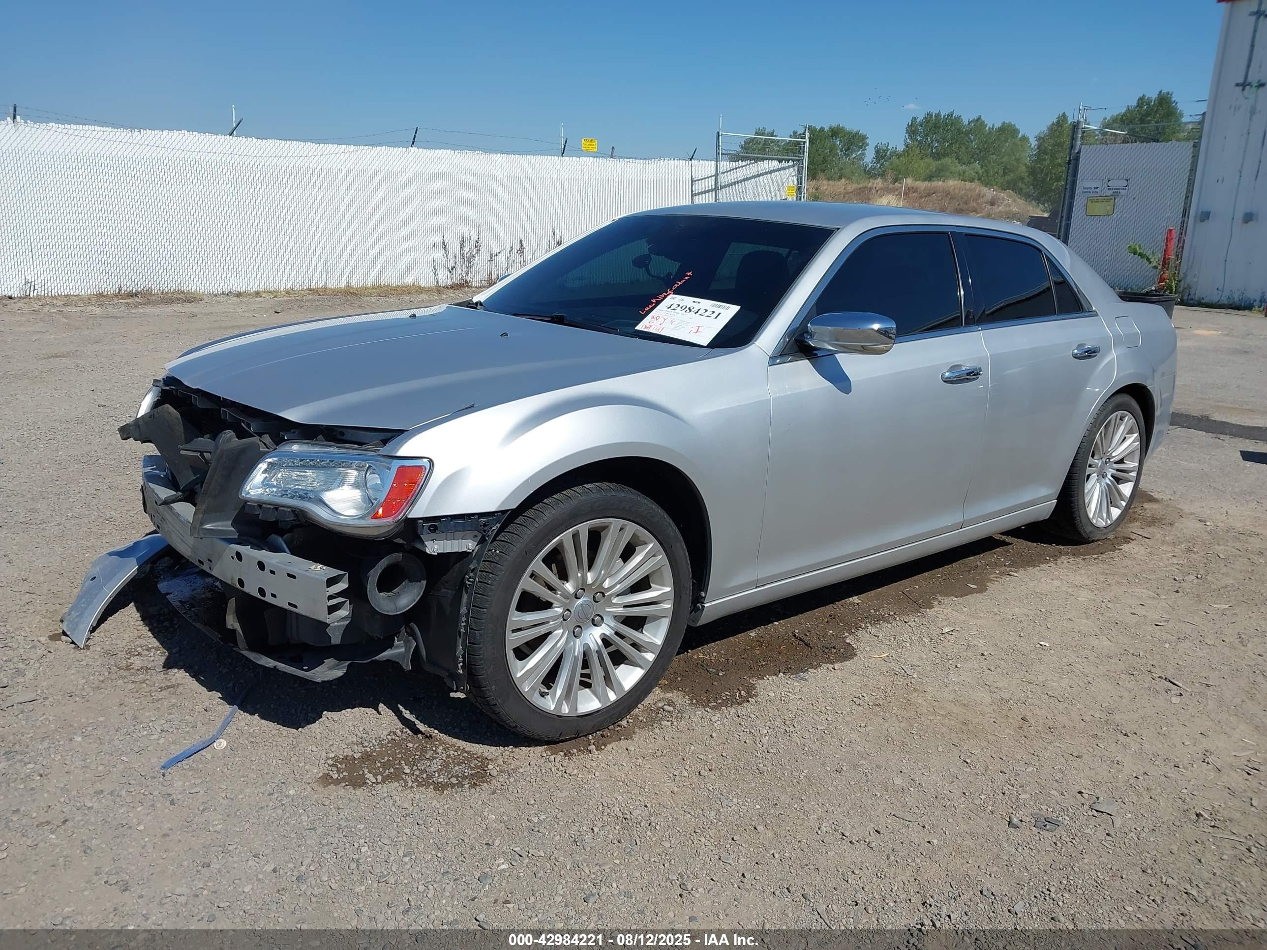CHRYSLER 300 image 2