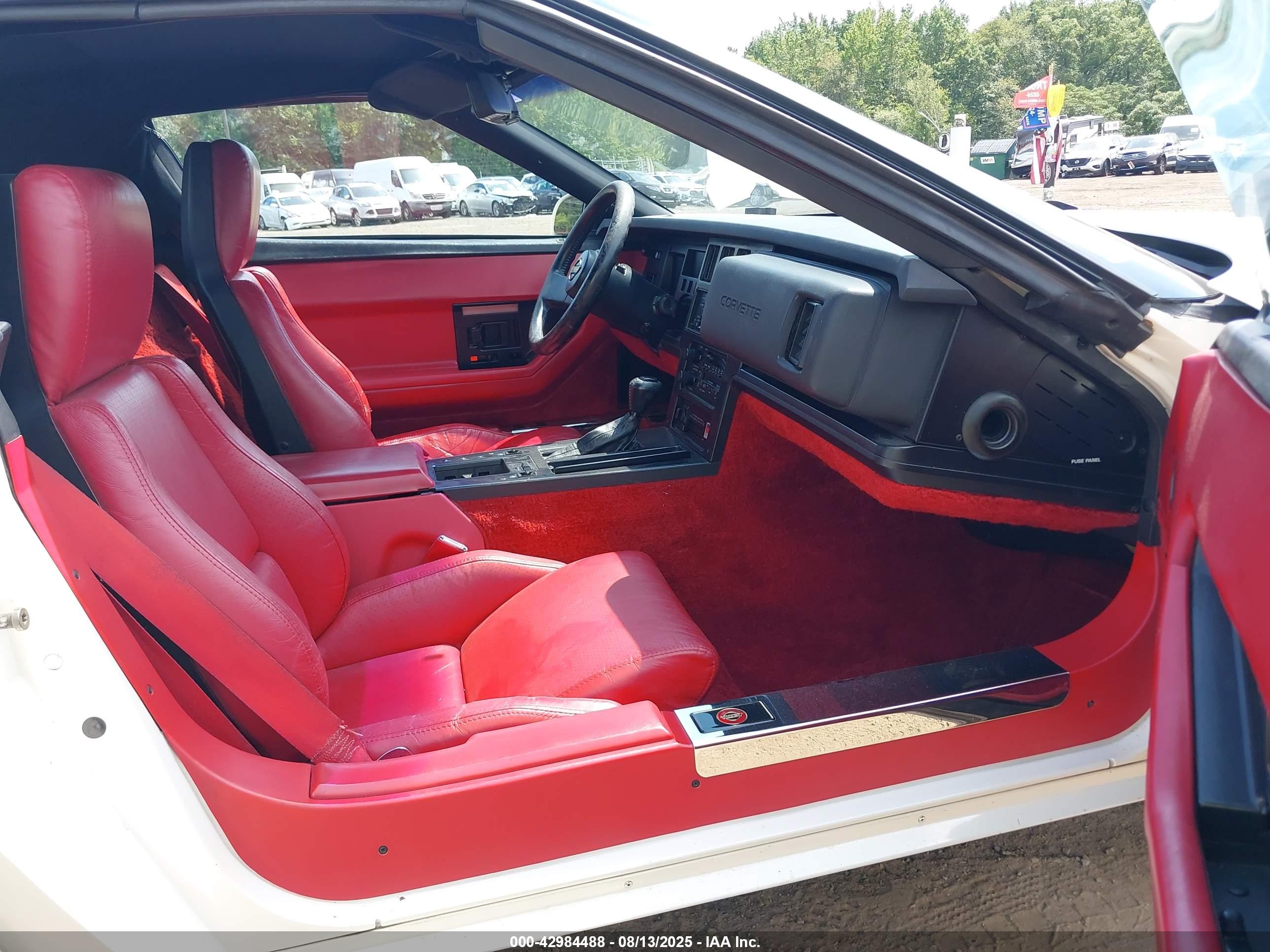 CHEVROLET CORVETTE image 5