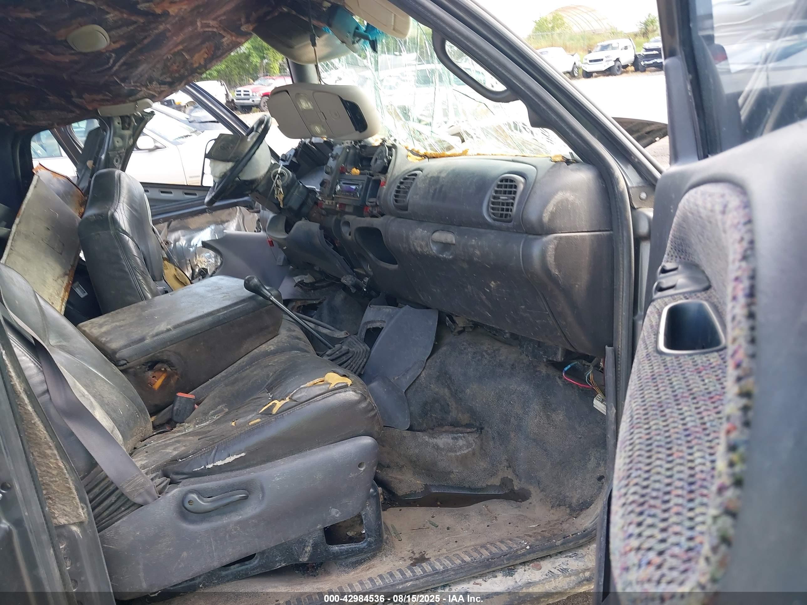DODGE RAM image 5