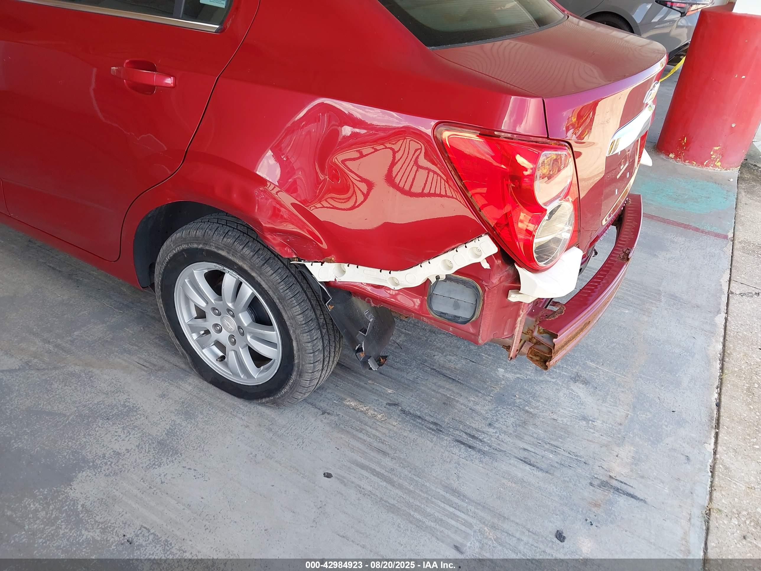 CHEVROLET SONIC image 6