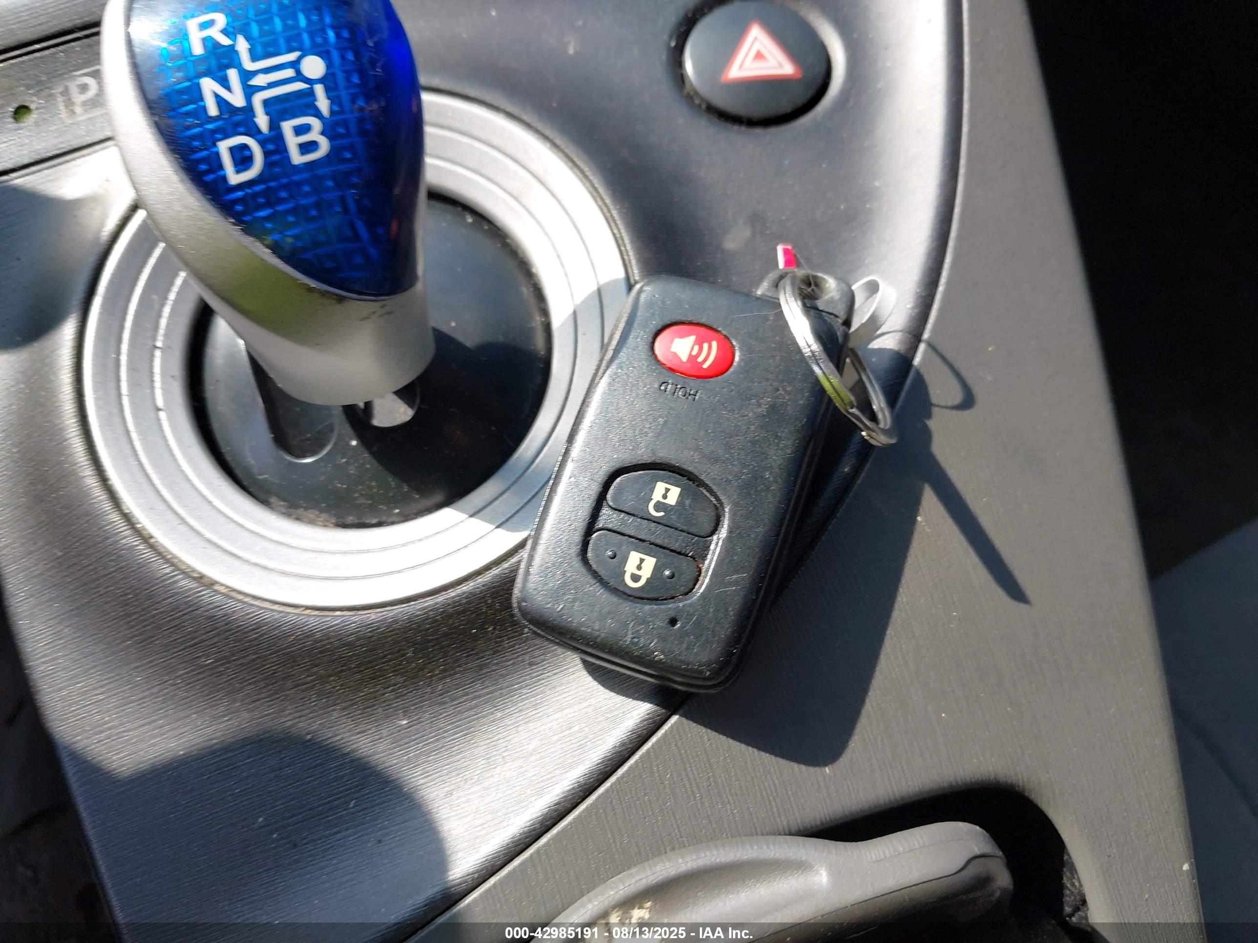 TOYOTA PRIUS image 11