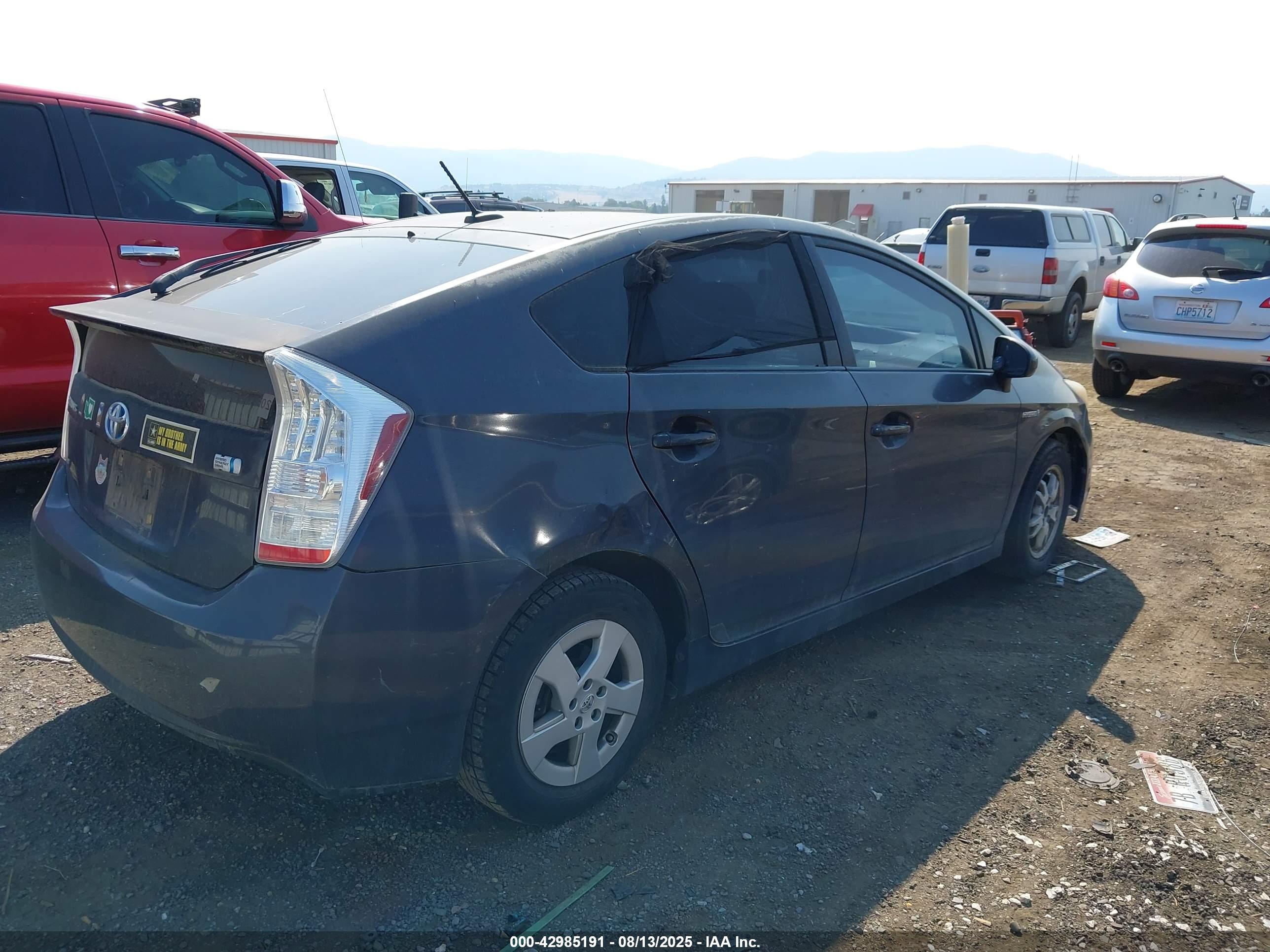 TOYOTA PRIUS image 4