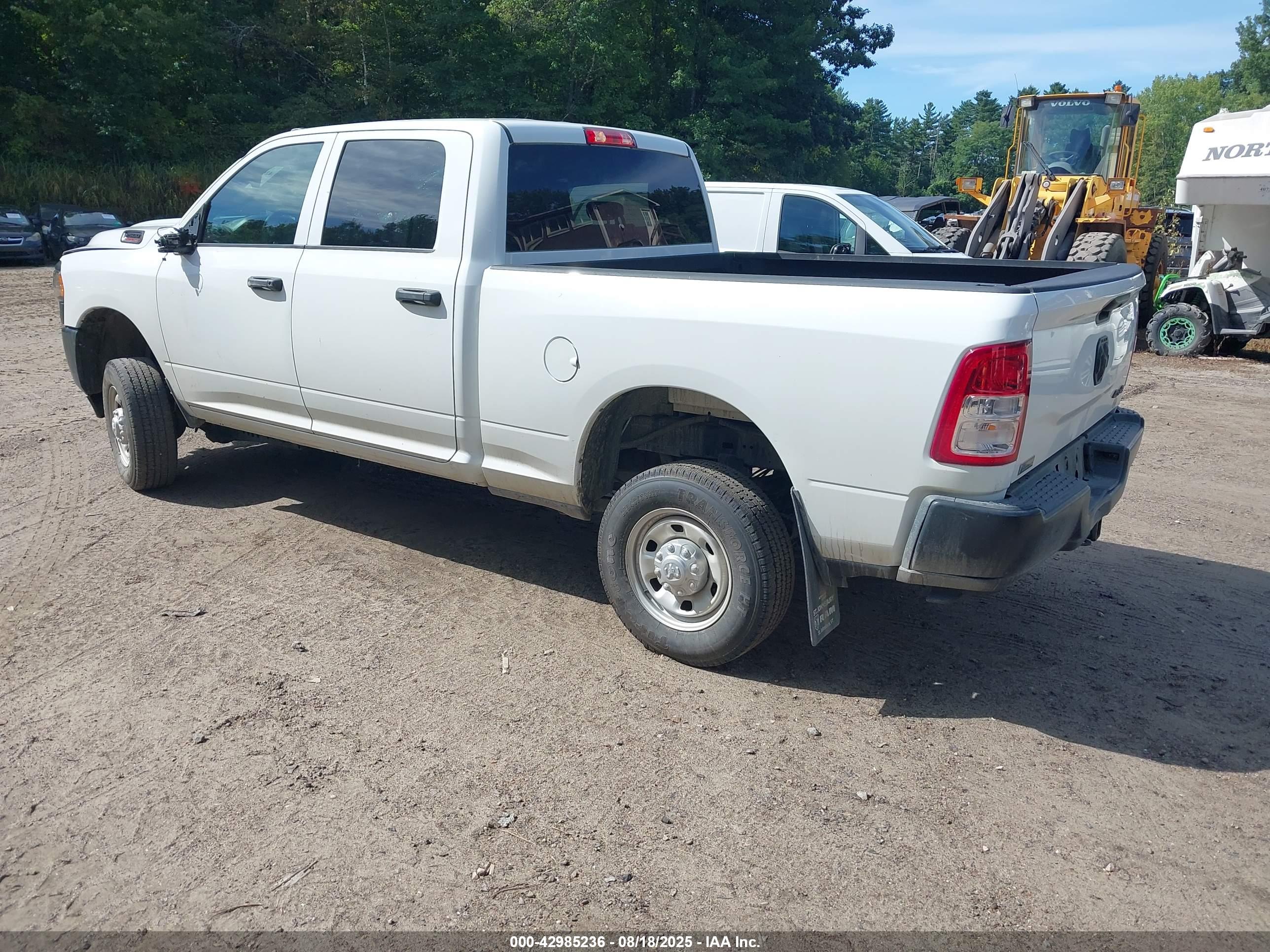 RAM 2500 image 3