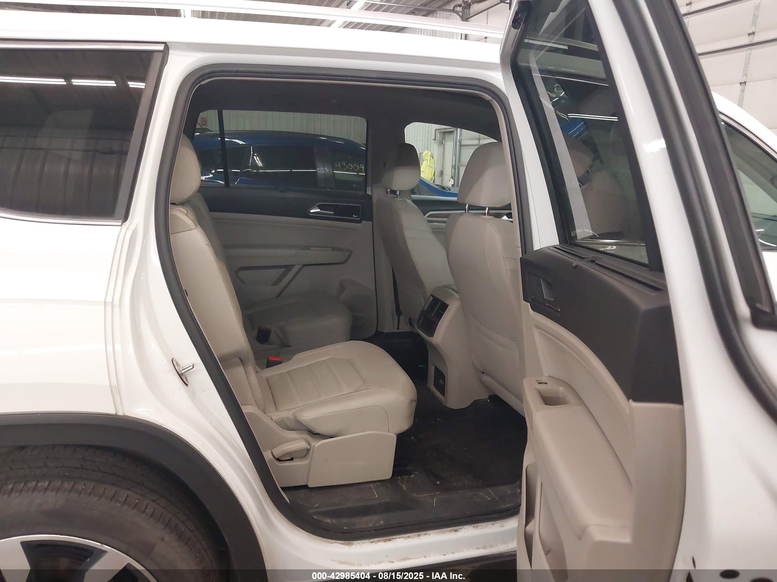 VOLKSWAGEN ATLAS image 8