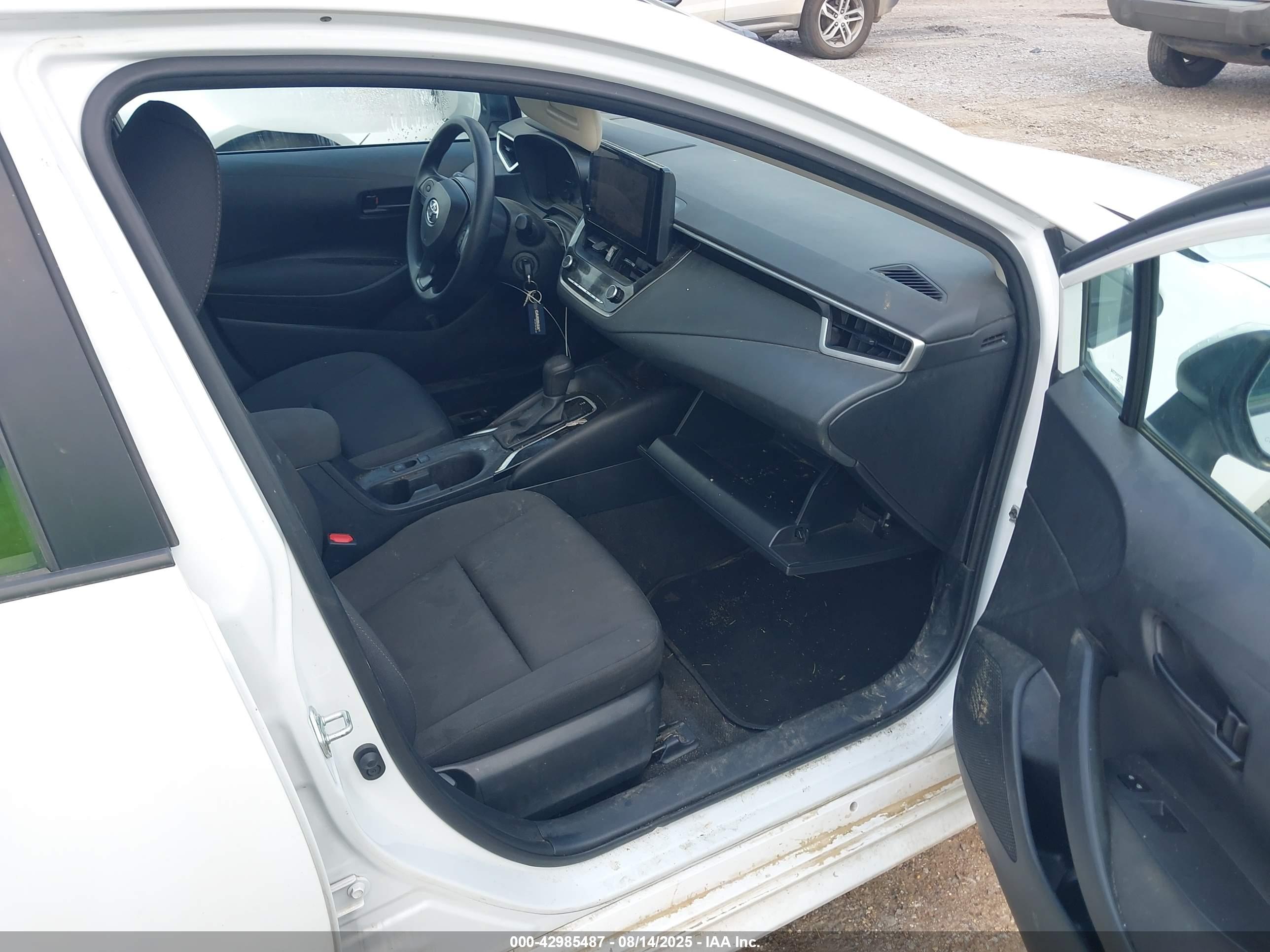 TOYOTA COROLLA image 5