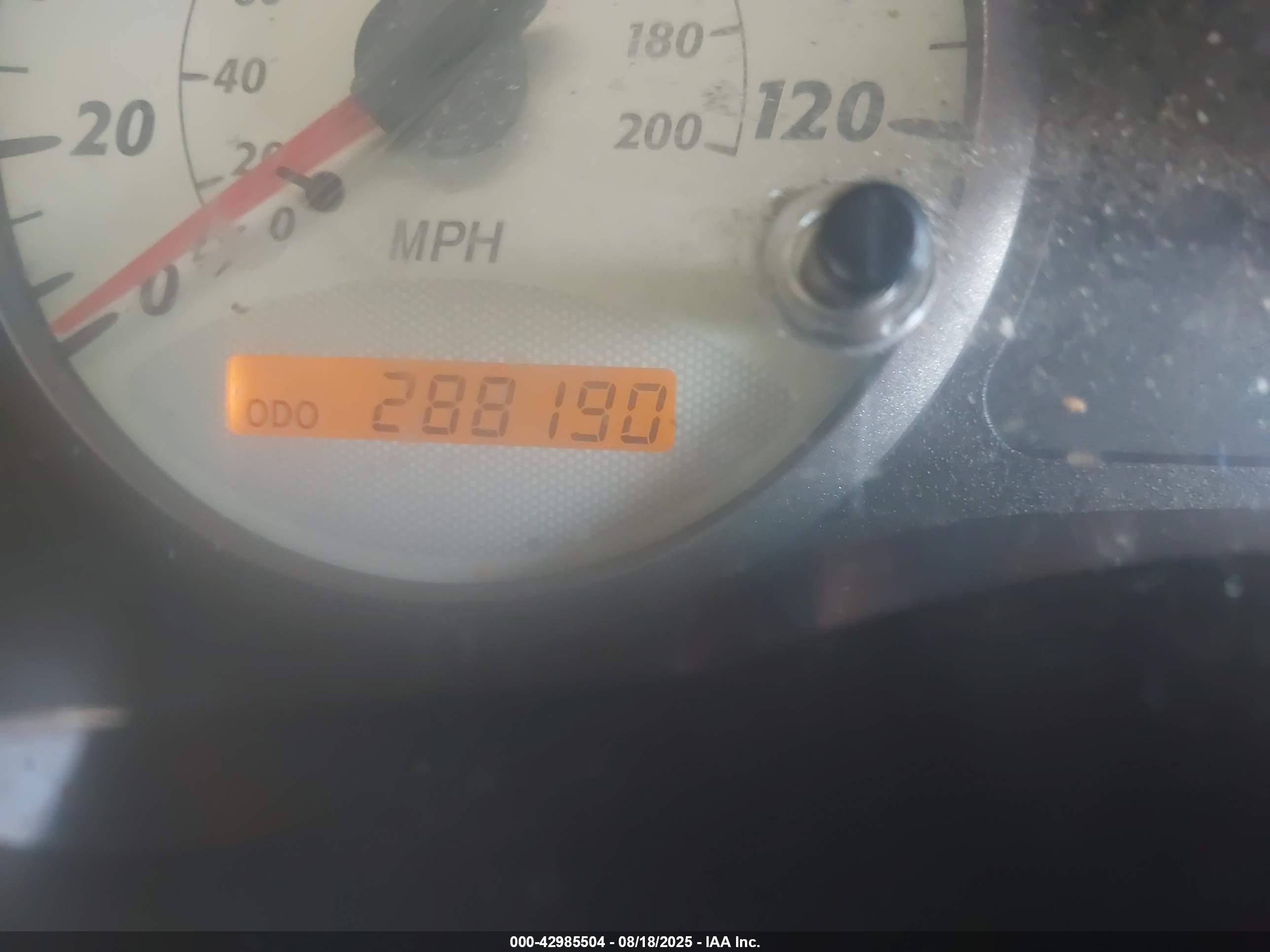 TOYOTA RAV4 image 7