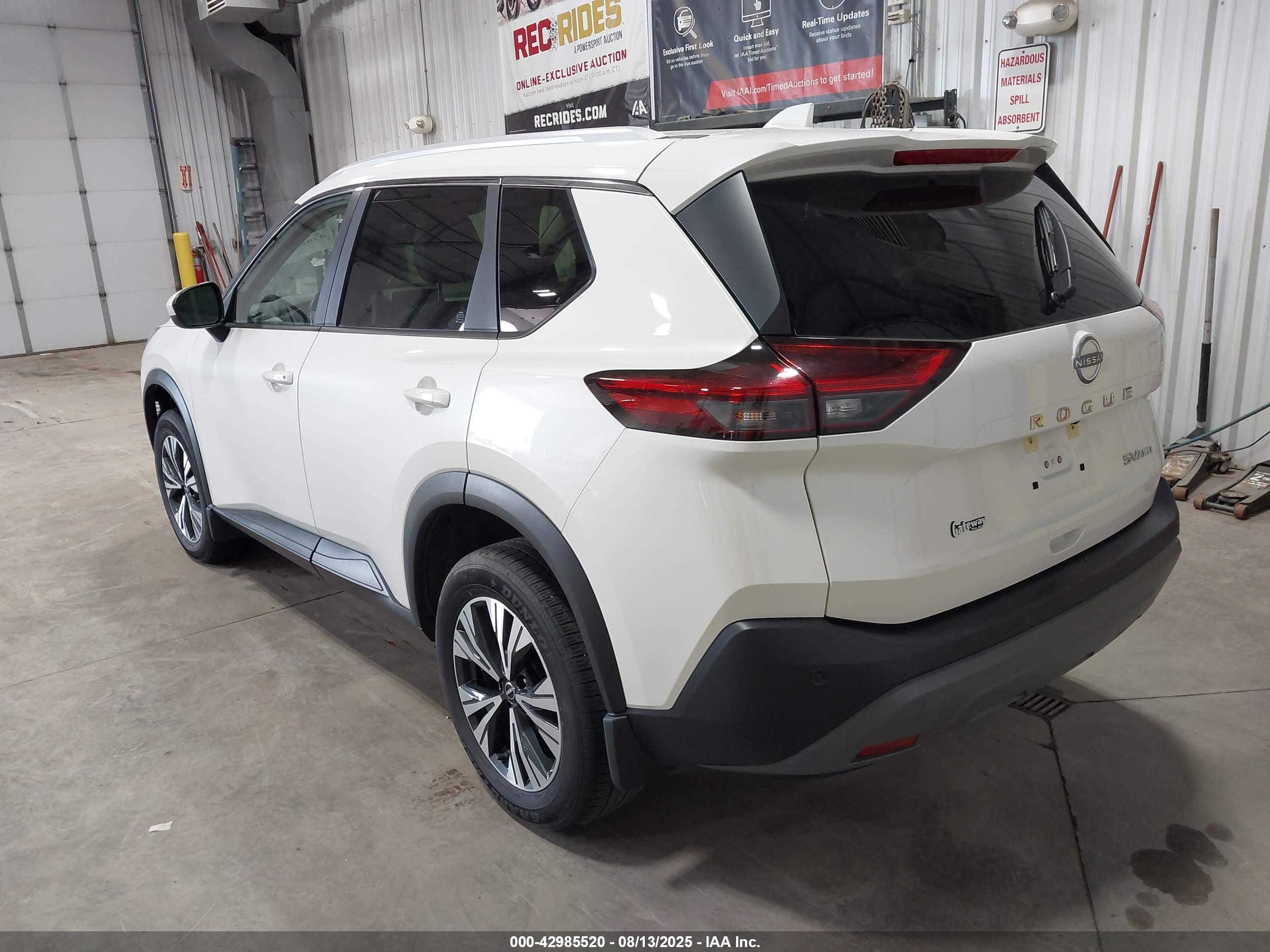 NISSAN ROGUE image 3